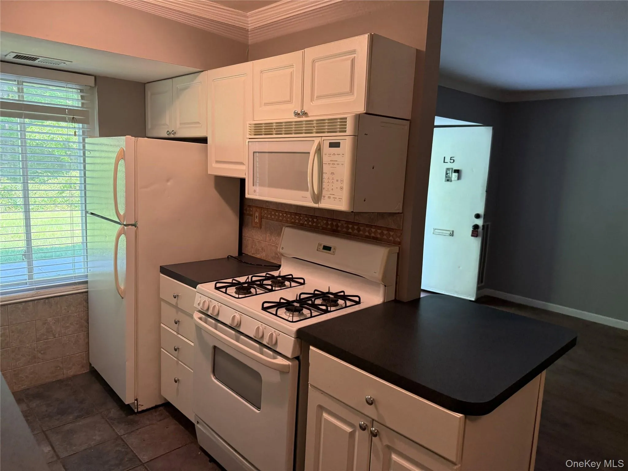 5 Laramie court, Brookhaven, NY, 1 Bedroom Bedrooms, 4 Rooms Rooms,1 BathroomBathrooms,Residential Lease,For Rent,Laramie court,0,1001642 5 Laramie court, Brookhaven, NY, 1 Bedroom Bedrooms, 4 Rooms Rooms,1 BathroomBathrooms,Residential Lease,For Rent,Laramie court,0,1001642