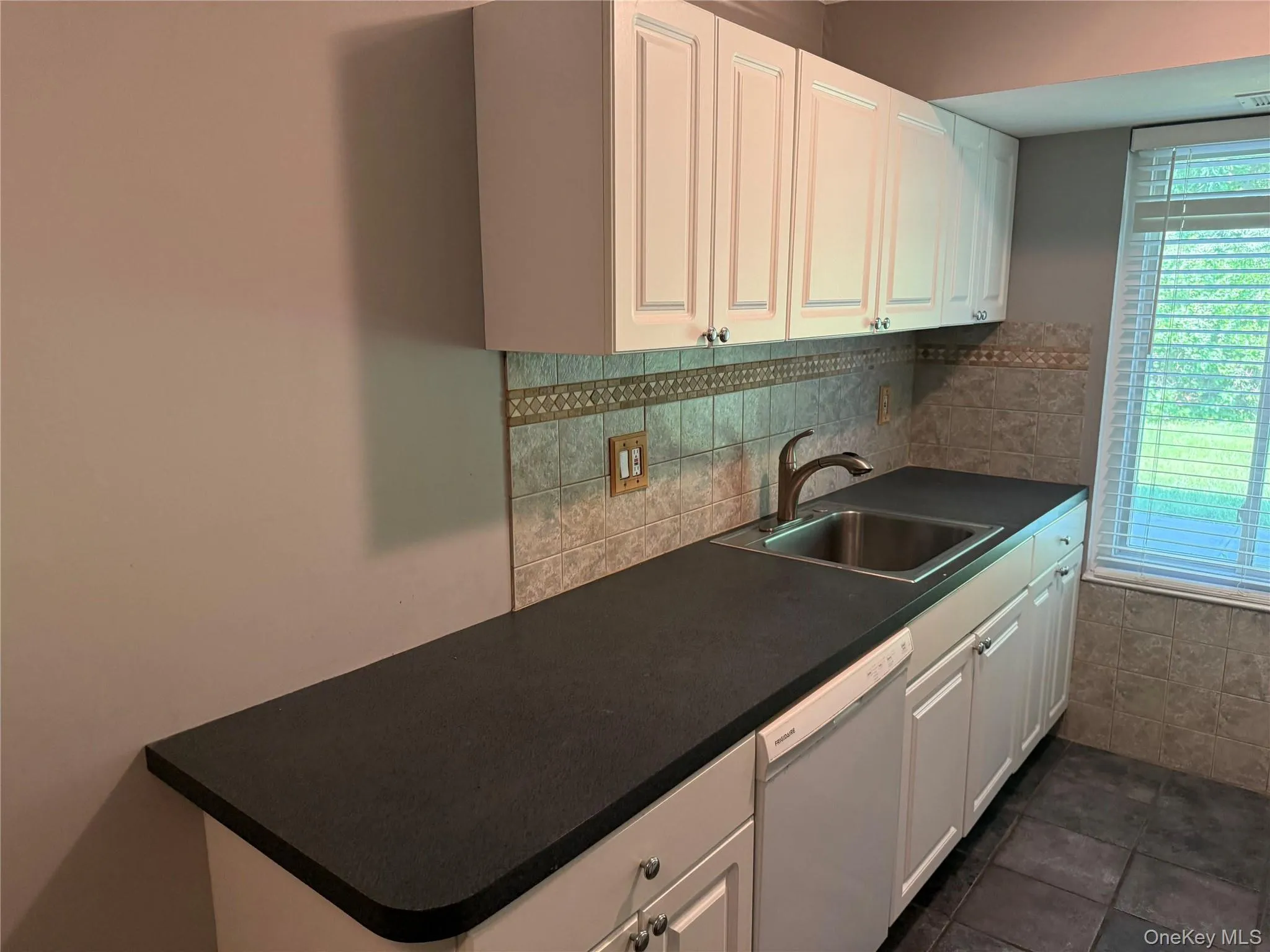 5 Laramie court, Brookhaven, NY, 1 Bedroom Bedrooms, 4 Rooms Rooms,1 BathroomBathrooms,Residential Lease,For Rent,Laramie court,0,1001642 5 Laramie court, Brookhaven, NY, 1 Bedroom Bedrooms, 4 Rooms Rooms,1 BathroomBathrooms,Residential Lease,For Rent,Laramie court,0,1001642