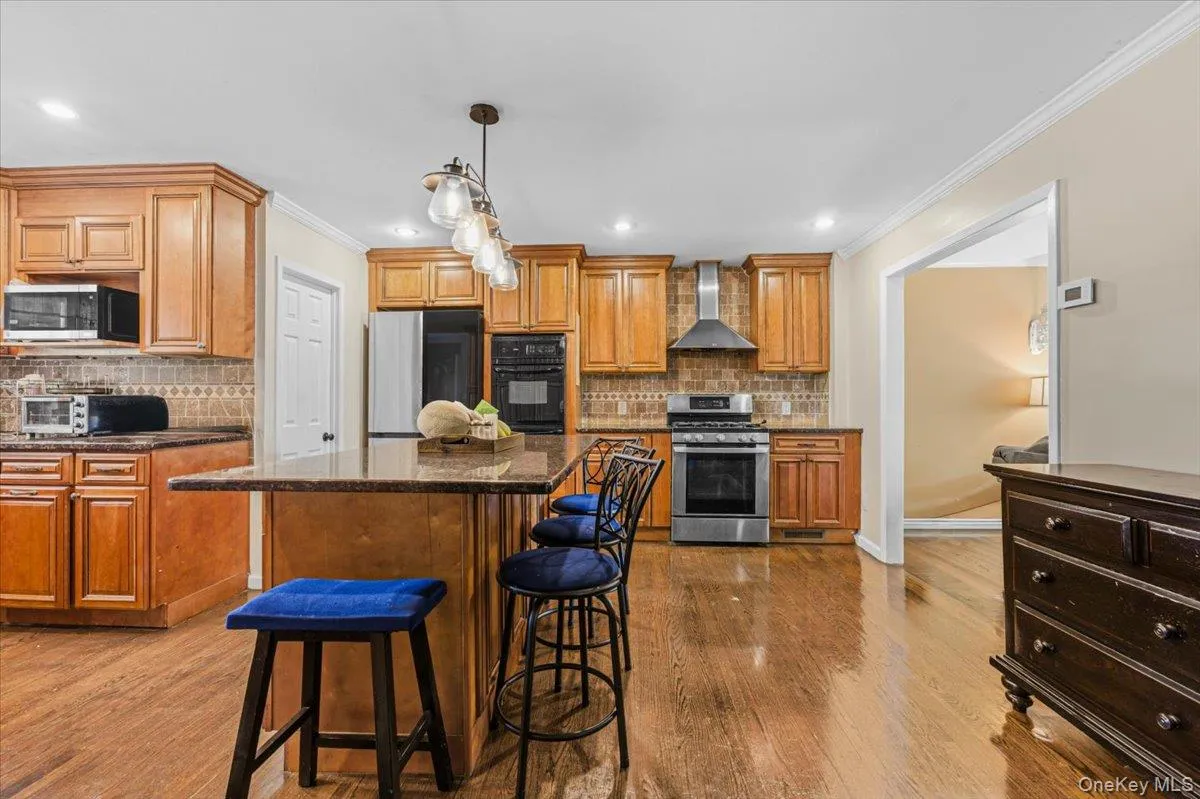 47 Villa Avenue, Yonkers, NY, 4 Bedrooms Bedrooms, 10 Rooms Rooms,2 BathroomsBathrooms,Residential,For Rent,Villa,0,1001643 47 Villa Avenue, Yonkers, NY, 4 Bedrooms Bedrooms, 10 Rooms Rooms,2 BathroomsBathrooms,Residential,For Rent,Villa,0,1001643