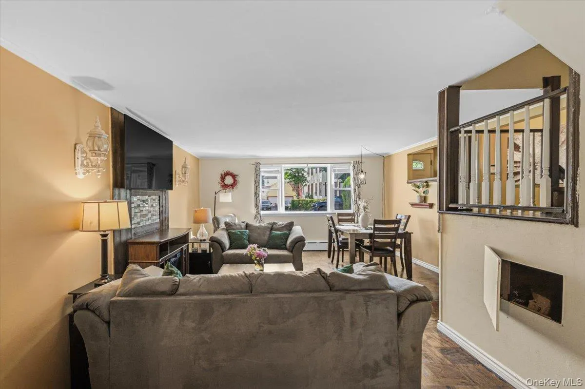 47 Villa Avenue, Yonkers, NY, 4 Bedrooms Bedrooms, 10 Rooms Rooms,2 BathroomsBathrooms,Residential,For Rent,Villa,0,1001643 47 Villa Avenue, Yonkers, NY, 4 Bedrooms Bedrooms, 10 Rooms Rooms,2 BathroomsBathrooms,Residential,For Rent,Villa,0,1001643