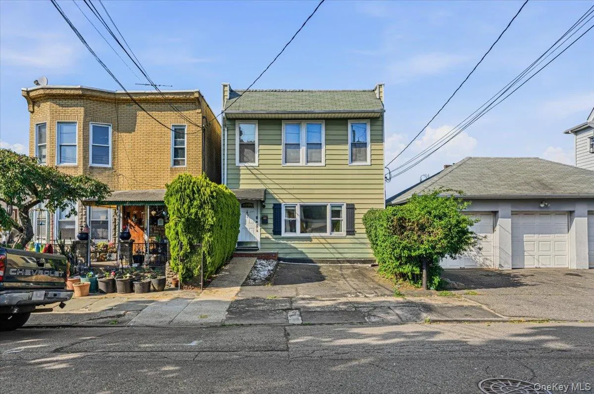 47 Villa Avenue, Yonkers, NY, 4 Bedrooms Bedrooms, 10 Rooms Rooms,2 BathroomsBathrooms,Residential,For Rent,Villa,0,1001643 47 Villa Avenue, Yonkers, NY, 4 Bedrooms Bedrooms, 10 Rooms Rooms,2 BathroomsBathrooms,Residential,For Rent,Villa,0,1001643