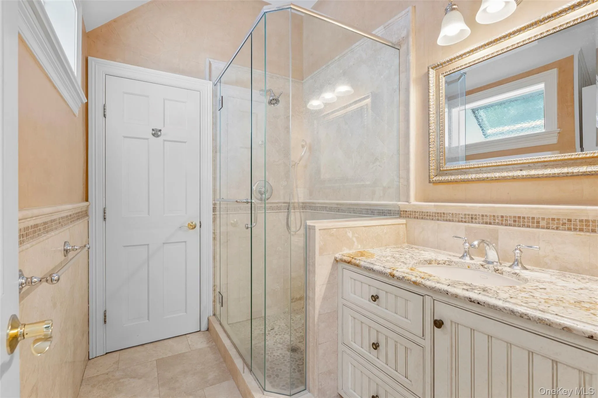 Large Ensuite Bathroom with radiant heat Large Ensuite Bathroom with radiant heat