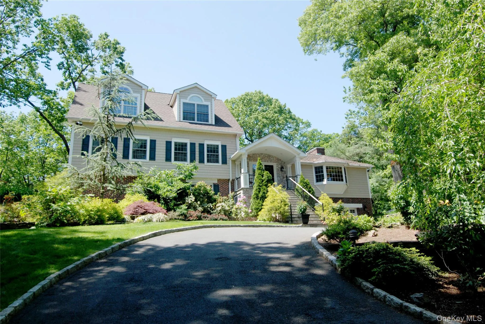 32 Country Road, Mamaroneck, NY, 5 Bedrooms Bedrooms, 10 Rooms Rooms,4 BathroomsBathrooms,Residential Lease,For Rent,Country,0,1001647 32 Country Road, Mamaroneck, NY, 5 Bedrooms Bedrooms, 10 Rooms Rooms,4 BathroomsBathrooms,Residential Lease,For Rent,Country,0,1001647