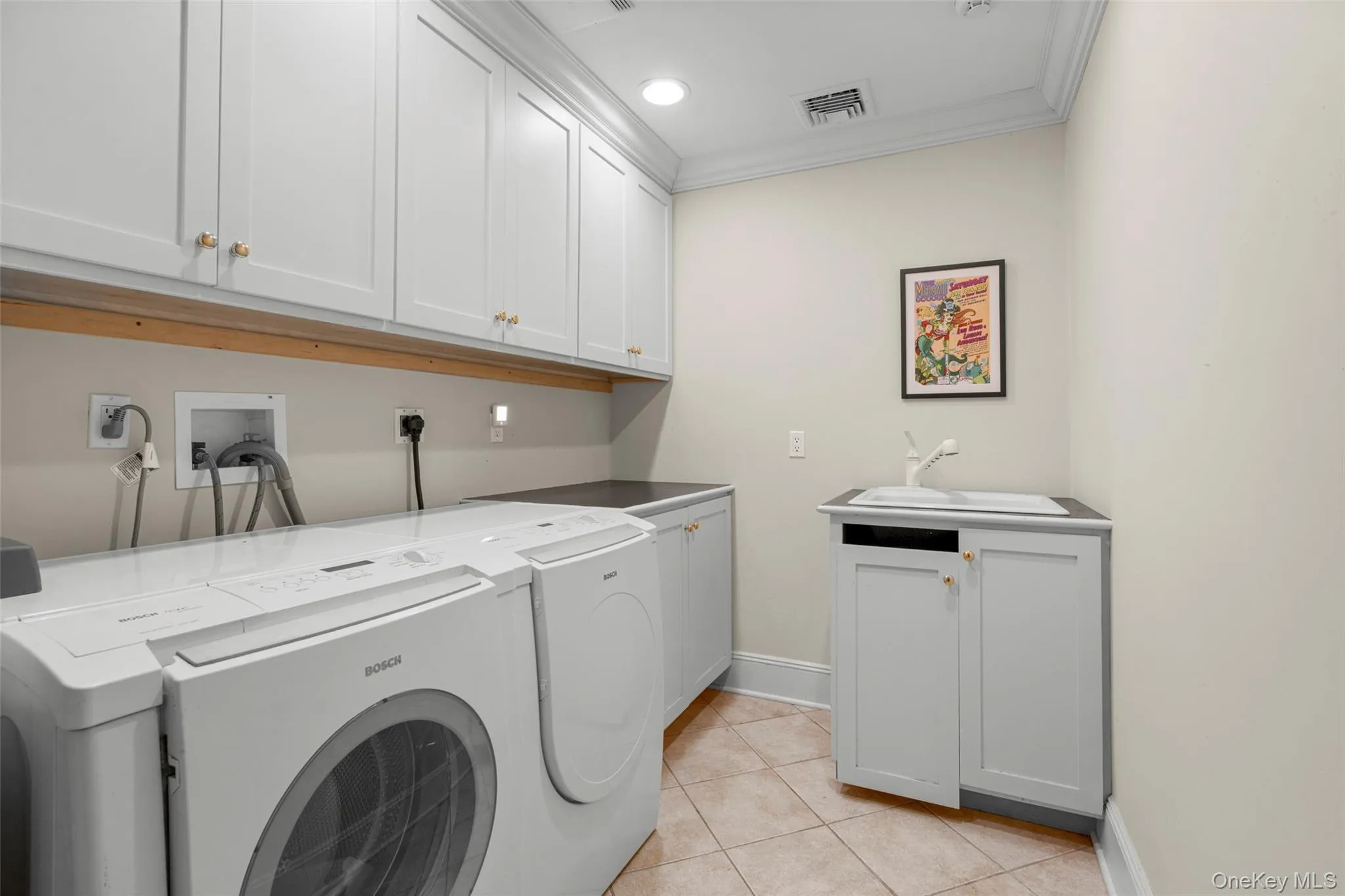 2nd floor Laundry room 2nd floor Laundry room