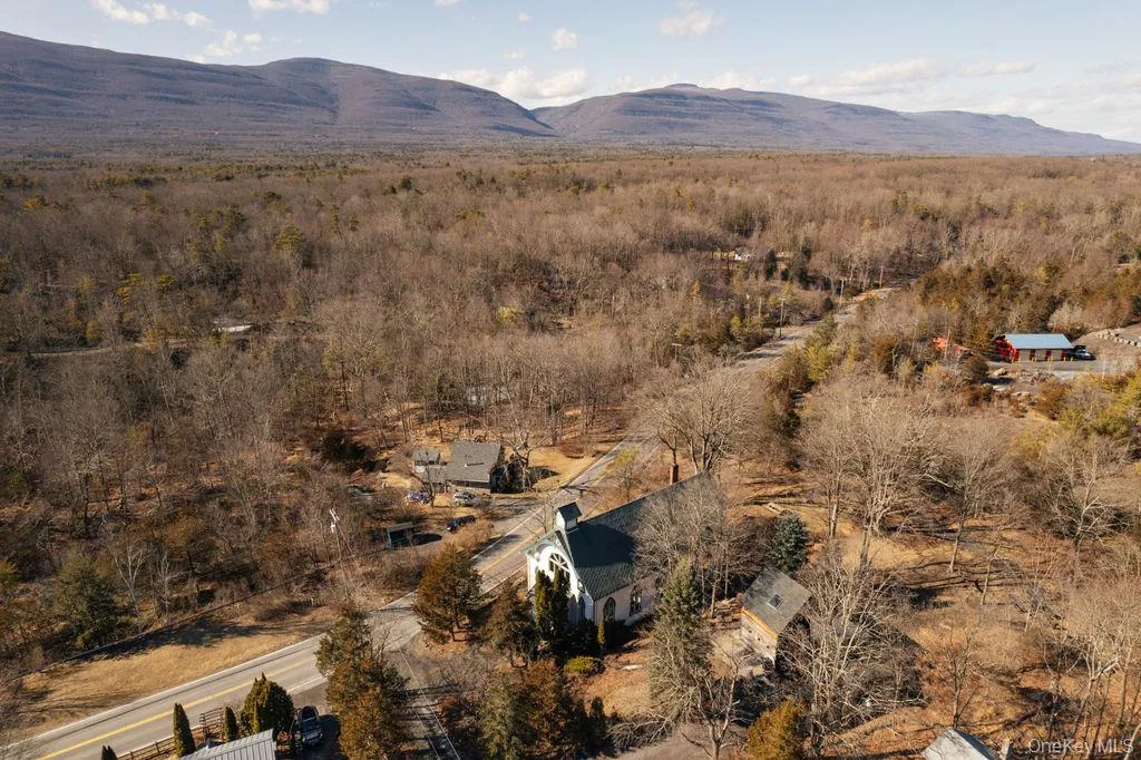209-211 Fishcreek Road, Saugerties, NY, 6 Bedrooms Bedrooms, 10 Rooms Rooms,3 BathroomsBathrooms,Residential Sale,For Rent,Fishcreek,0,1001648 209-211 Fishcreek Road, Saugerties, NY, 6 Bedrooms Bedrooms, 10 Rooms Rooms,3 BathroomsBathrooms,Residential Sale,For Rent,Fishcreek,0,1001648