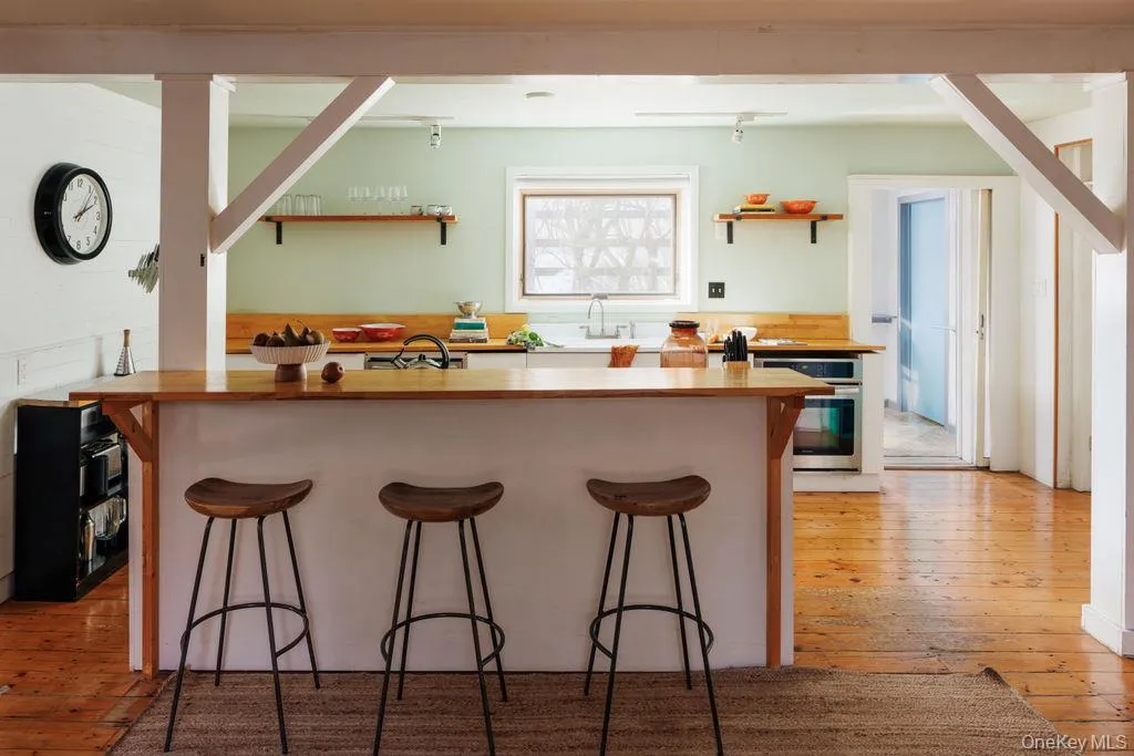 209-211 Fishcreek Road, Saugerties, NY, 6 Bedrooms Bedrooms, 10 Rooms Rooms,3 BathroomsBathrooms,Residential Sale,For Rent,Fishcreek,0,1001648 209-211 Fishcreek Road, Saugerties, NY, 6 Bedrooms Bedrooms, 10 Rooms Rooms,3 BathroomsBathrooms,Residential Sale,For Rent,Fishcreek,0,1001648