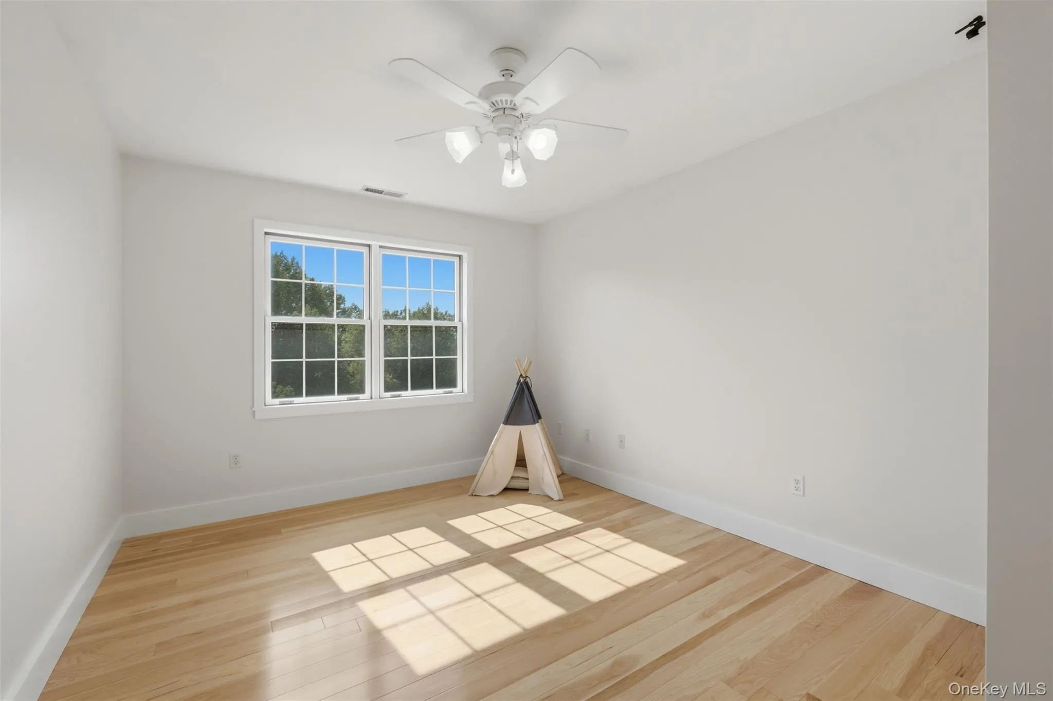 233 Devon Farms Road, East Fishkill, NY, 4 Bedrooms Bedrooms, 11 Rooms Rooms,2 BathroomsBathrooms,Residential,For Rent,Devon Farms,0,1001649 233 Devon Farms Road, East Fishkill, NY, 4 Bedrooms Bedrooms, 11 Rooms Rooms,2 BathroomsBathrooms,Residential,For Rent,Devon Farms,0,1001649