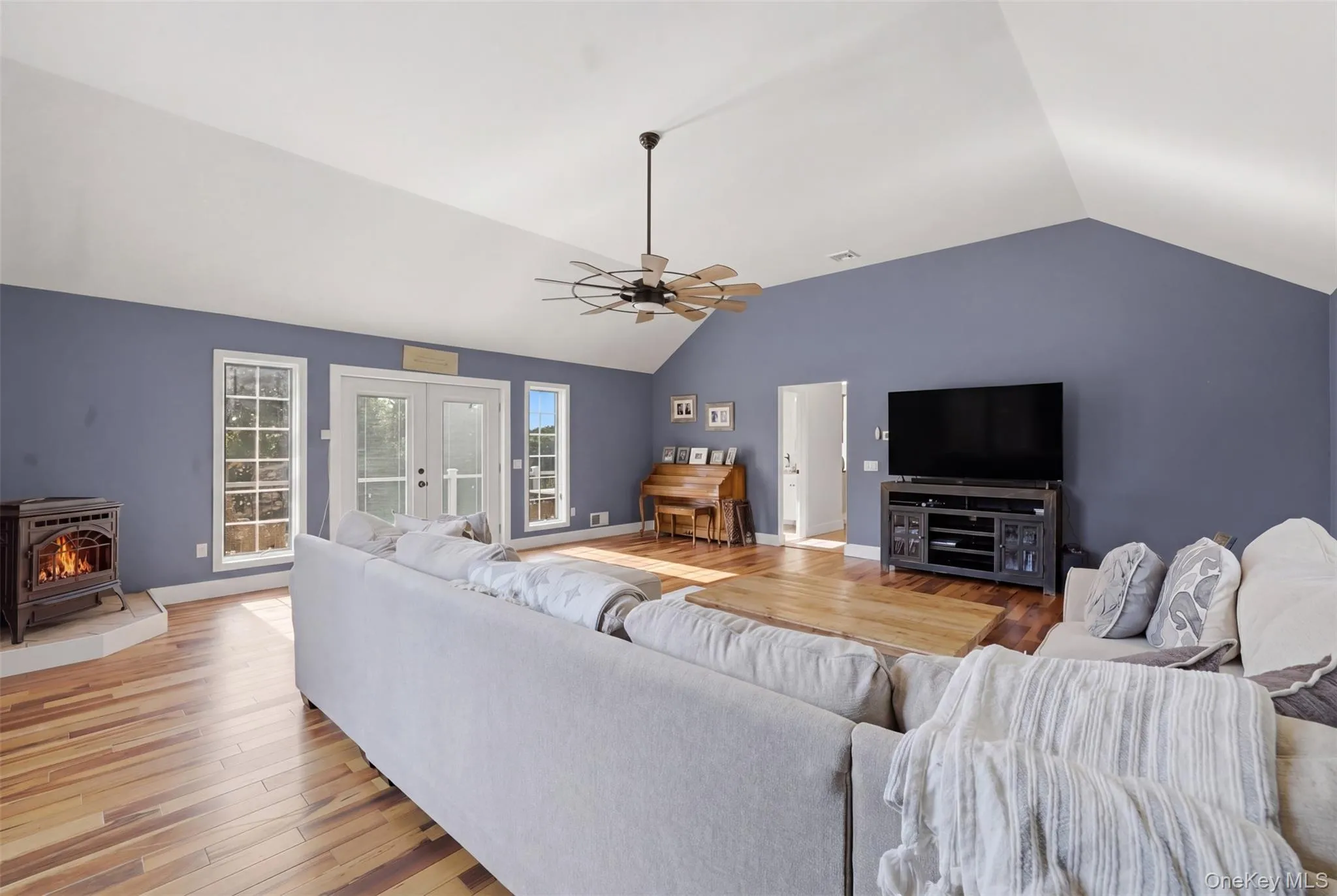 233 Devon Farms Road, East Fishkill, NY, 4 Bedrooms Bedrooms, 11 Rooms Rooms,2 BathroomsBathrooms,Residential,For Rent,Devon Farms,0,1001649 233 Devon Farms Road, East Fishkill, NY, 4 Bedrooms Bedrooms, 11 Rooms Rooms,2 BathroomsBathrooms,Residential,For Rent,Devon Farms,0,1001649