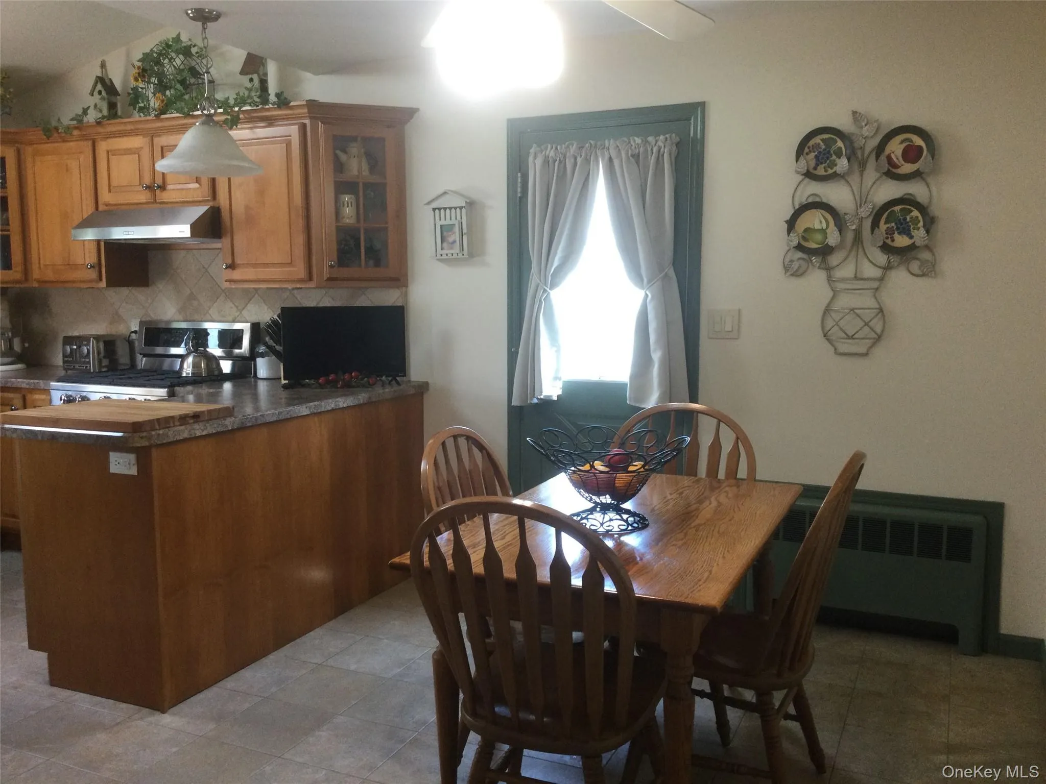 104 Phyllis Drive, Babylon, NY, 3 Bedrooms Bedrooms, 7 Rooms Rooms,2 BathroomsBathrooms,Residential,For Rent,Phyllis,0,1001659 104 Phyllis Drive, Babylon, NY, 3 Bedrooms Bedrooms, 7 Rooms Rooms,2 BathroomsBathrooms,Residential,For Rent,Phyllis,0,1001659