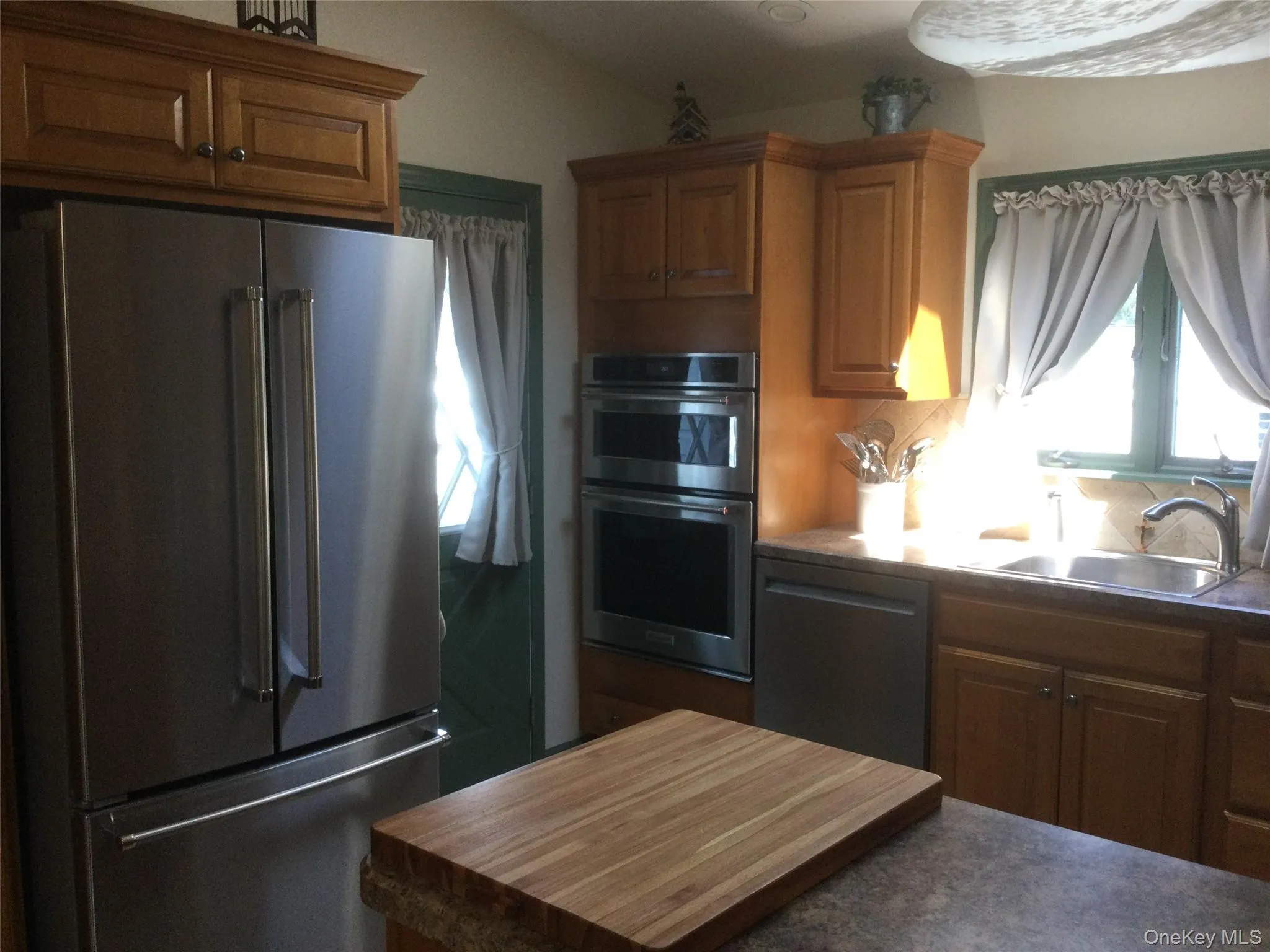 104 Phyllis Drive, Babylon, NY, 3 Bedrooms Bedrooms, 7 Rooms Rooms,2 BathroomsBathrooms,Residential,For Rent,Phyllis,0,1001659 104 Phyllis Drive, Babylon, NY, 3 Bedrooms Bedrooms, 7 Rooms Rooms,2 BathroomsBathrooms,Residential,For Rent,Phyllis,0,1001659