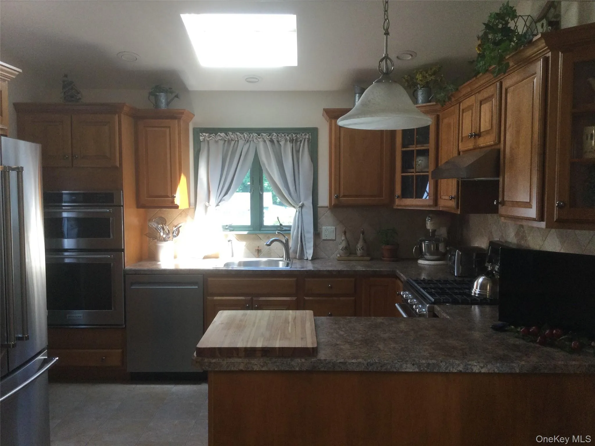 104 Phyllis Drive, Babylon, NY, 3 Bedrooms Bedrooms, 7 Rooms Rooms,2 BathroomsBathrooms,Residential,For Rent,Phyllis,0,1001659 104 Phyllis Drive, Babylon, NY, 3 Bedrooms Bedrooms, 7 Rooms Rooms,2 BathroomsBathrooms,Residential,For Rent,Phyllis,0,1001659