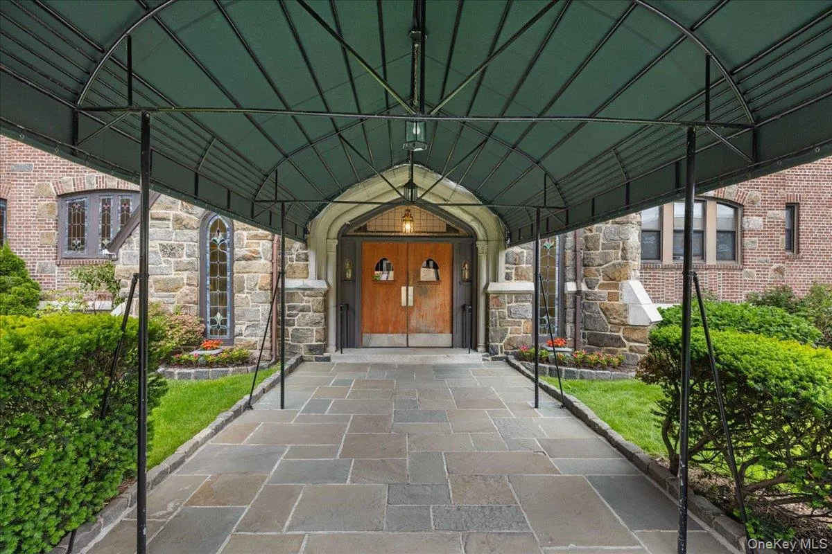10 Nosband Avenue, White Plains, NY, 1 Bedroom Bedrooms, 3 Rooms Rooms,1 BathroomBathrooms,Residential Sale,For Rent,Nosband,0,1001663 10 Nosband Avenue, White Plains, NY, 1 Bedroom Bedrooms, 3 Rooms Rooms,1 BathroomBathrooms,Residential Sale,For Rent,Nosband,0,1001663