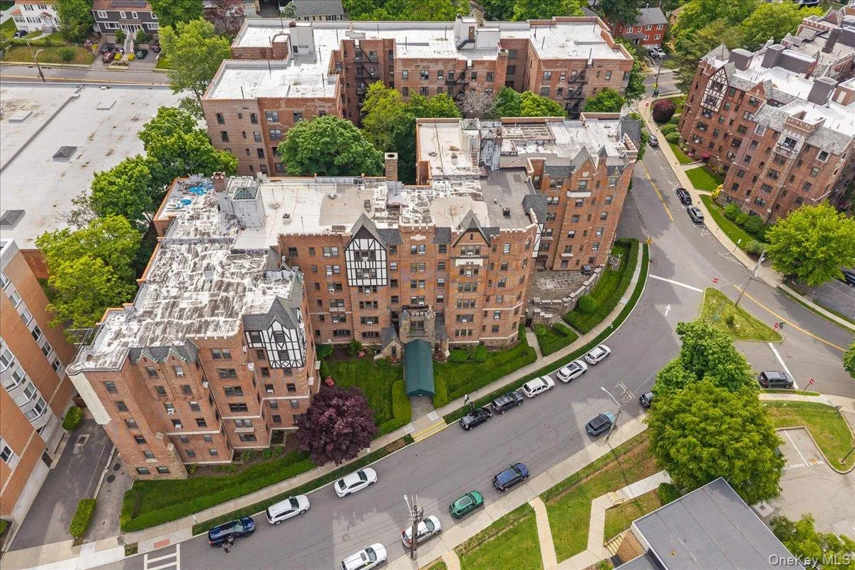 10 Nosband Avenue, White Plains, NY, 1 Bedroom Bedrooms, 3 Rooms Rooms,1 BathroomBathrooms,Residential Sale,For Rent,Nosband,0,1001663 10 Nosband Avenue, White Plains, NY, 1 Bedroom Bedrooms, 3 Rooms Rooms,1 BathroomBathrooms,Residential Sale,For Rent,Nosband,0,1001663