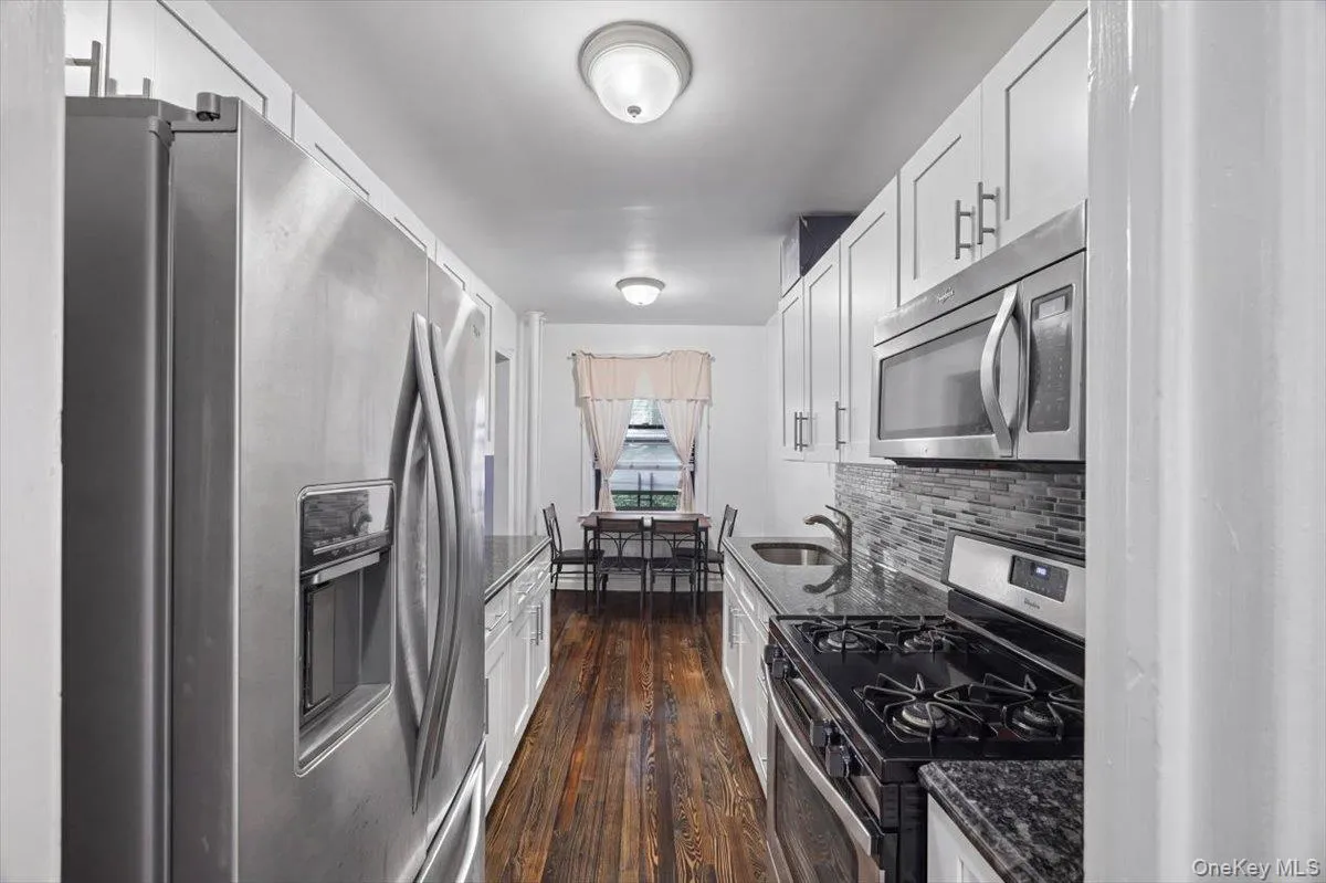 10 Nosband Avenue, White Plains, NY, 1 Bedroom Bedrooms, 3 Rooms Rooms,1 BathroomBathrooms,Residential Sale,For Rent,Nosband,0,1001663 10 Nosband Avenue, White Plains, NY, 1 Bedroom Bedrooms, 3 Rooms Rooms,1 BathroomBathrooms,Residential Sale,For Rent,Nosband,0,1001663