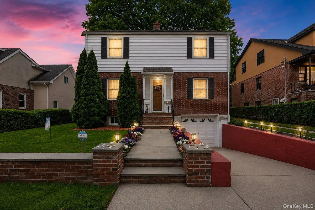 85 Halstead Avenue, Yonkers, NY, 4 Bedrooms Bedrooms, 8 Rooms Rooms,2 BathroomsBathrooms,Residential,For Rent,Halstead,0,1001671 85 Halstead Avenue, Yonkers, NY, 4 Bedrooms Bedrooms, 8 Rooms Rooms,2 BathroomsBathrooms,Residential,For Rent,Halstead,0,1001671