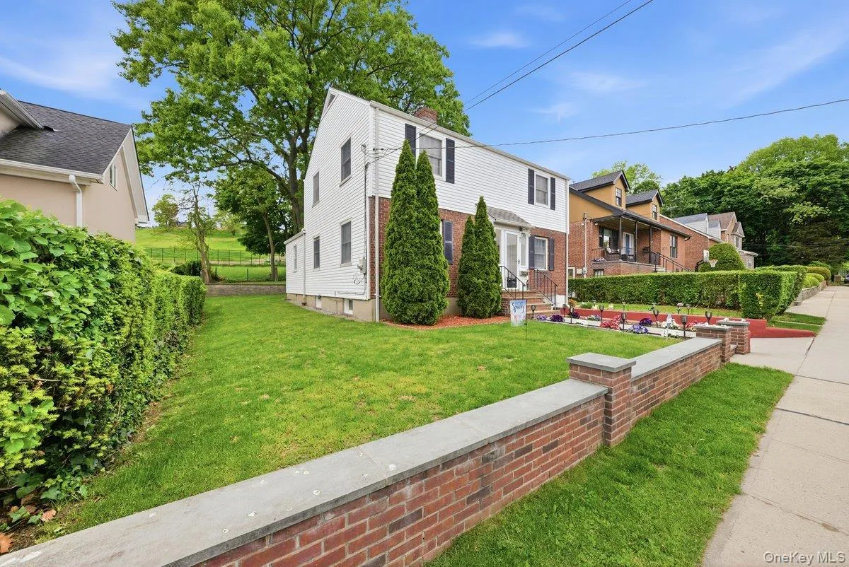 (left side of Home) (left side of Home)