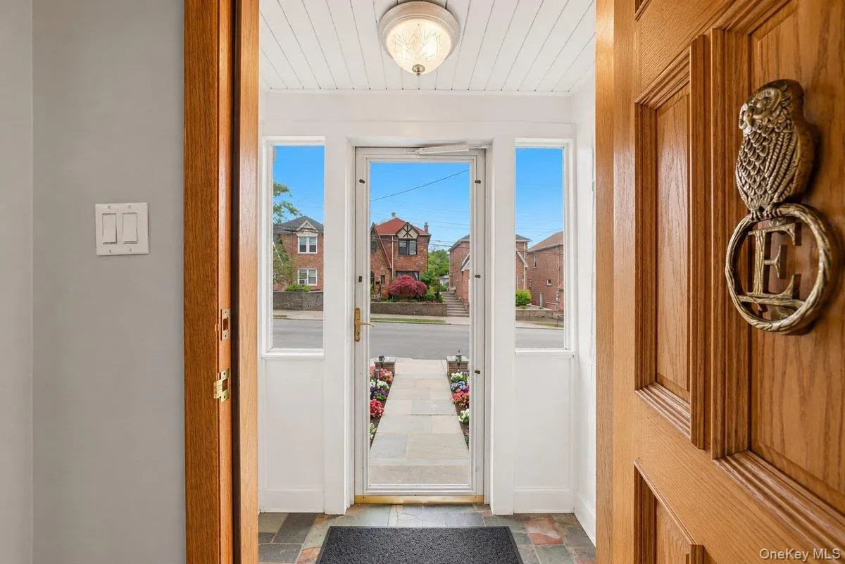 85 Halstead Avenue, Yonkers, NY, 4 Bedrooms Bedrooms, 8 Rooms Rooms,2 BathroomsBathrooms,Residential,For Rent,Halstead,0,1001671 85 Halstead Avenue, Yonkers, NY, 4 Bedrooms Bedrooms, 8 Rooms Rooms,2 BathroomsBathrooms,Residential,For Rent,Halstead,0,1001671