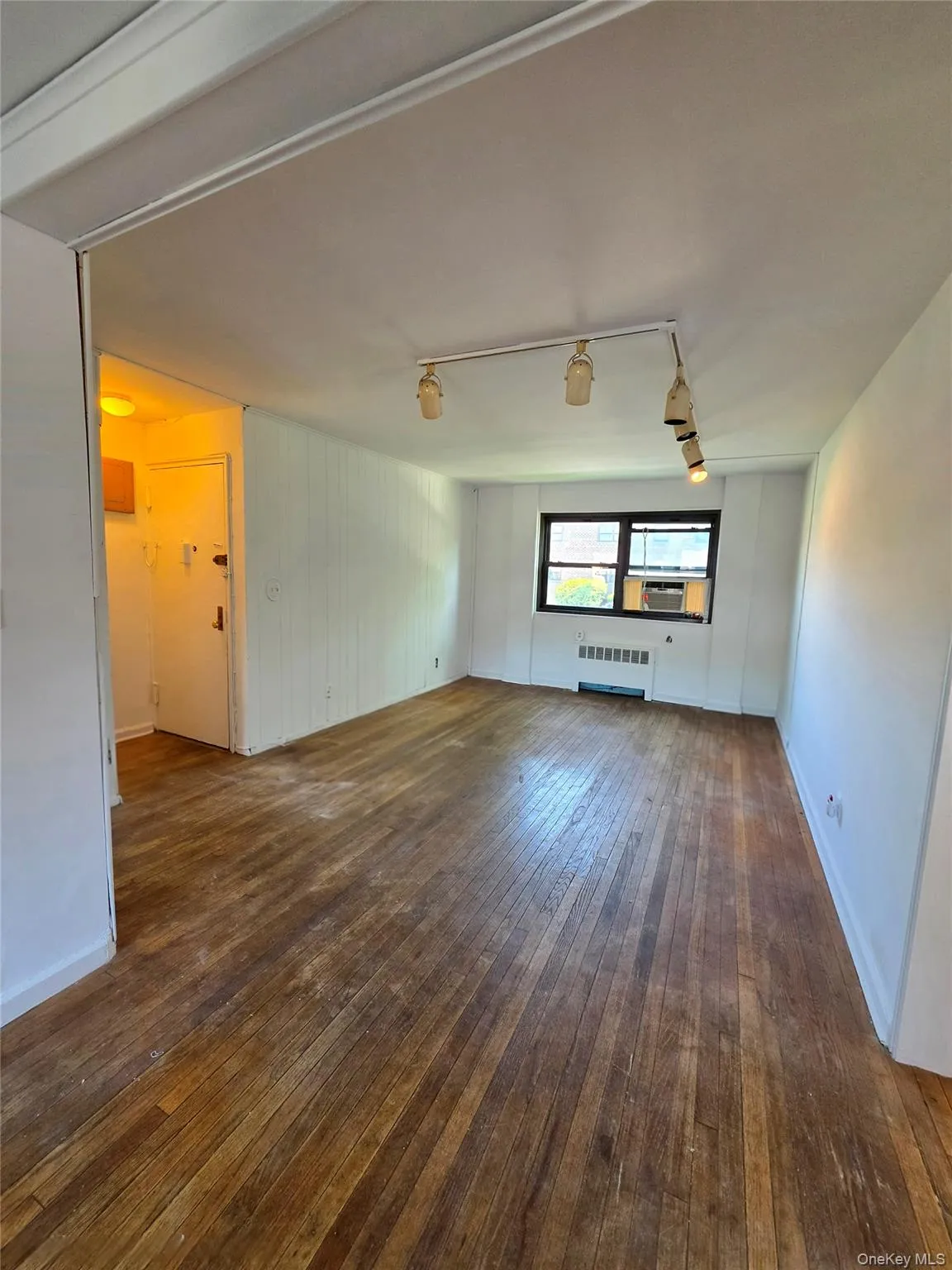 155-19 81st Street, New York, NY, 2 Bedrooms Bedrooms, 6 Rooms Rooms,1 BathroomBathrooms,Residential,For Rent,81st Street,0,1001676 155-19 81st Street, New York, NY, 2 Bedrooms Bedrooms, 6 Rooms Rooms,1 BathroomBathrooms,Residential,For Rent,81st Street,0,1001676