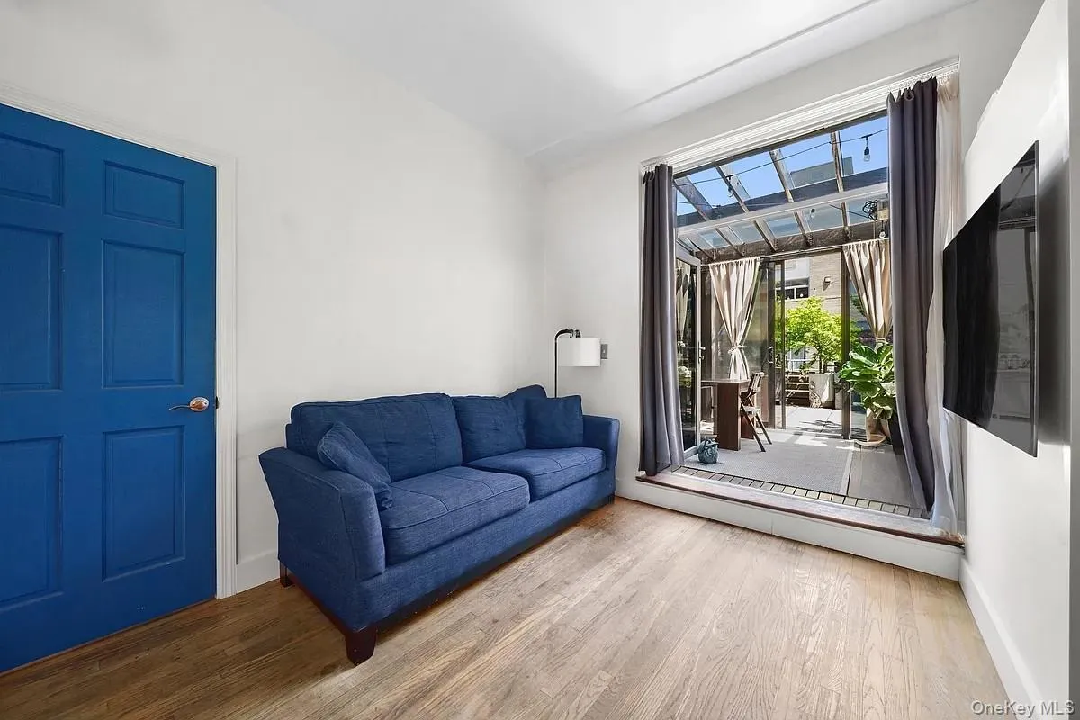 91 Grand Avenue, New York, NY, 1 Bedroom Bedrooms, 3 Rooms Rooms,1 BathroomBathrooms,Residential,For Rent,Grand,0,1001680 91 Grand Avenue, New York, NY, 1 Bedroom Bedrooms, 3 Rooms Rooms,1 BathroomBathrooms,Residential,For Rent,Grand,0,1001680