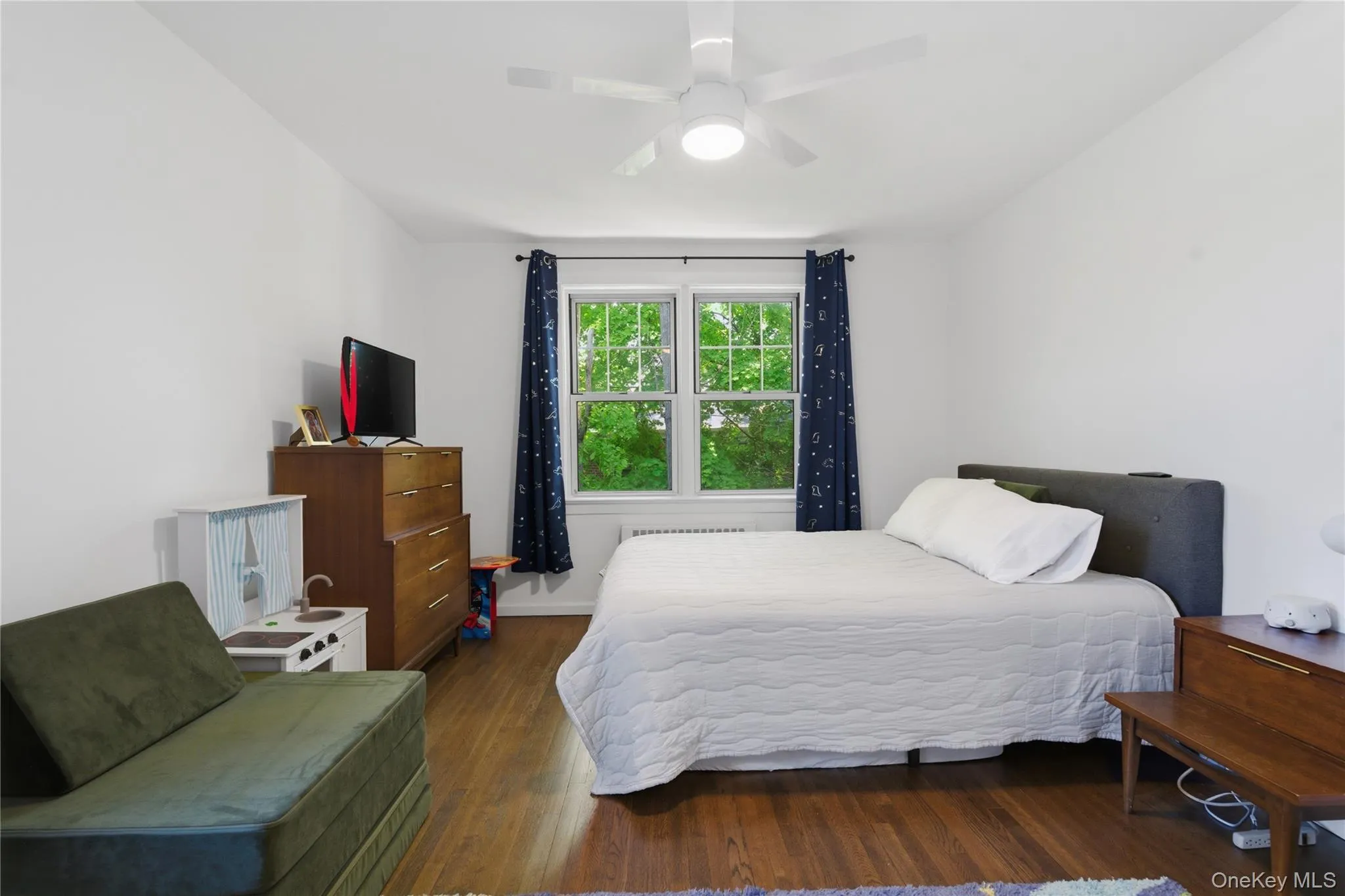 14 Soundview Avenue, White Plains, NY, 2 Bedrooms Bedrooms, 5 Rooms Rooms,1 BathroomBathrooms,Residential,For Rent,Soundview,0,1001685 14 Soundview Avenue, White Plains, NY, 2 Bedrooms Bedrooms, 5 Rooms Rooms,1 BathroomBathrooms,Residential,For Rent,Soundview,0,1001685