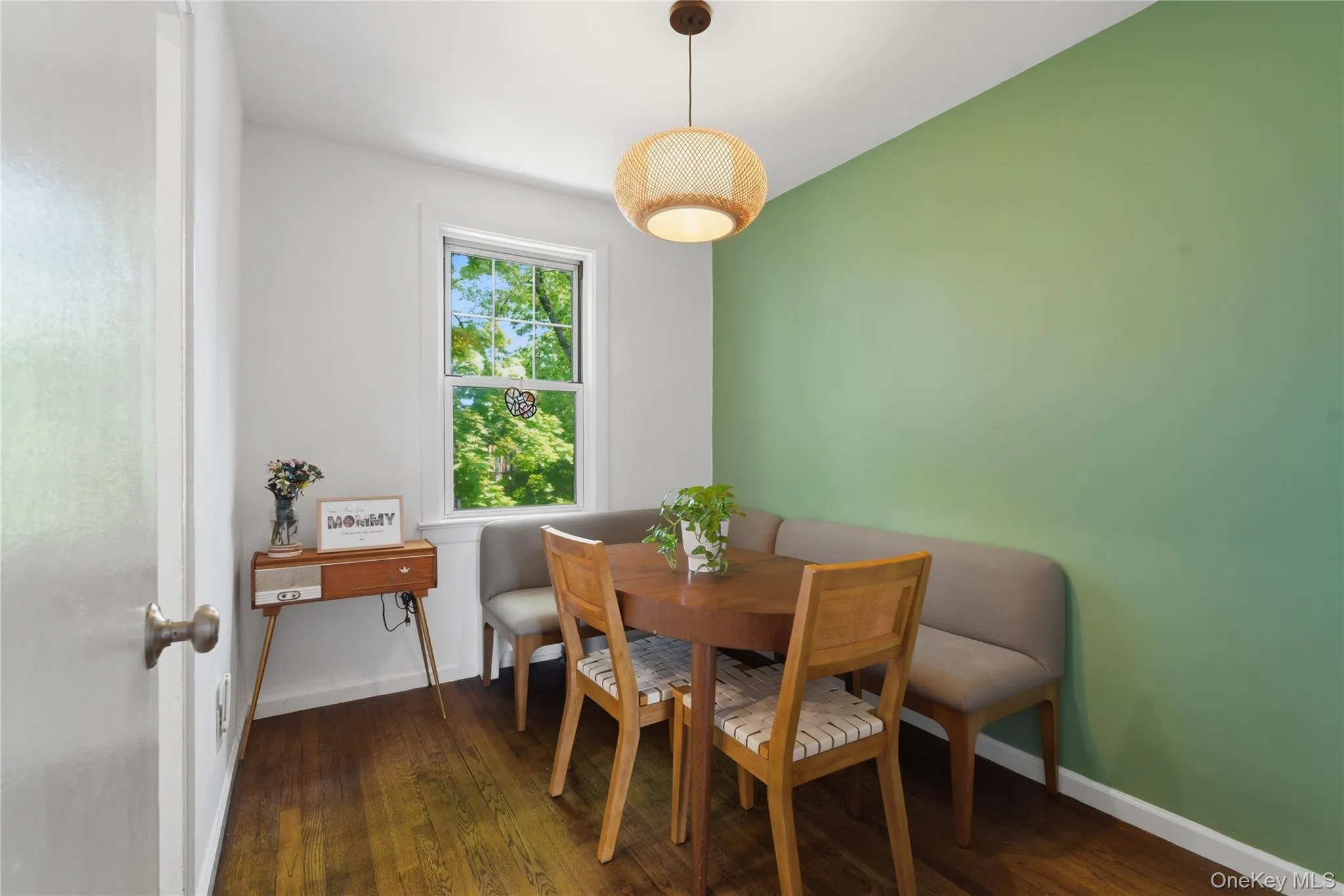 14 Soundview Avenue, White Plains, NY, 2 Bedrooms Bedrooms, 5 Rooms Rooms,1 BathroomBathrooms,Residential,For Rent,Soundview,0,1001685 14 Soundview Avenue, White Plains, NY, 2 Bedrooms Bedrooms, 5 Rooms Rooms,1 BathroomBathrooms,Residential,For Rent,Soundview,0,1001685