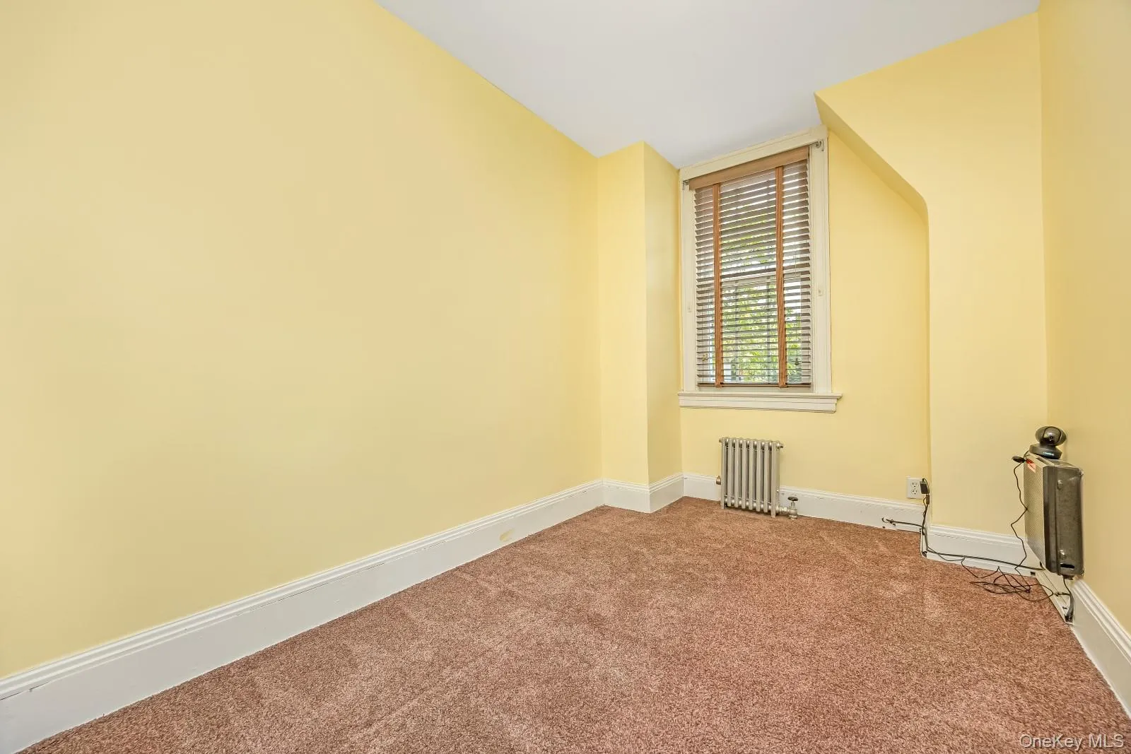 65-56 77th Place, New York, NY, 3 Bedrooms Bedrooms, 8 Rooms Rooms,1 BathroomBathrooms,Residential Sale,For Rent,77th,0,1001688 65-56 77th Place, New York, NY, 3 Bedrooms Bedrooms, 8 Rooms Rooms,1 BathroomBathrooms,Residential Sale,For Rent,77th,0,1001688