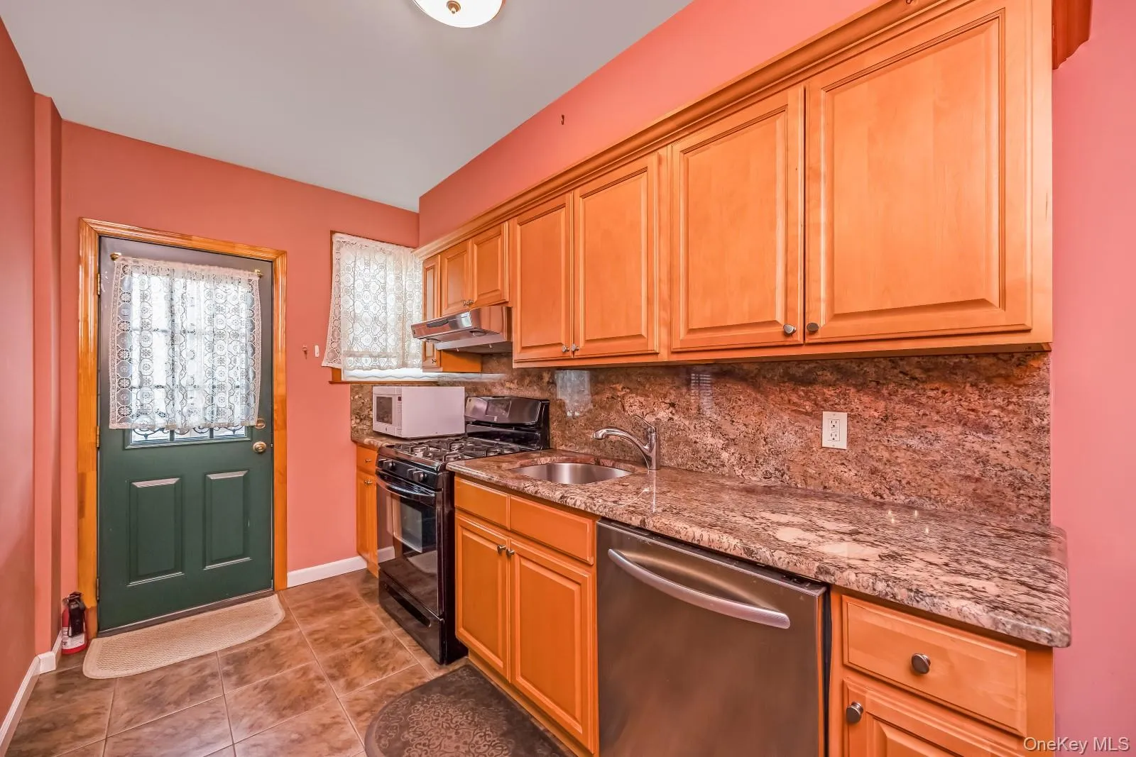 65-56 77th Place, New York, NY, 3 Bedrooms Bedrooms, 8 Rooms Rooms,1 BathroomBathrooms,Residential Sale,For Rent,77th,0,1001688 65-56 77th Place, New York, NY, 3 Bedrooms Bedrooms, 8 Rooms Rooms,1 BathroomBathrooms,Residential Sale,For Rent,77th,0,1001688