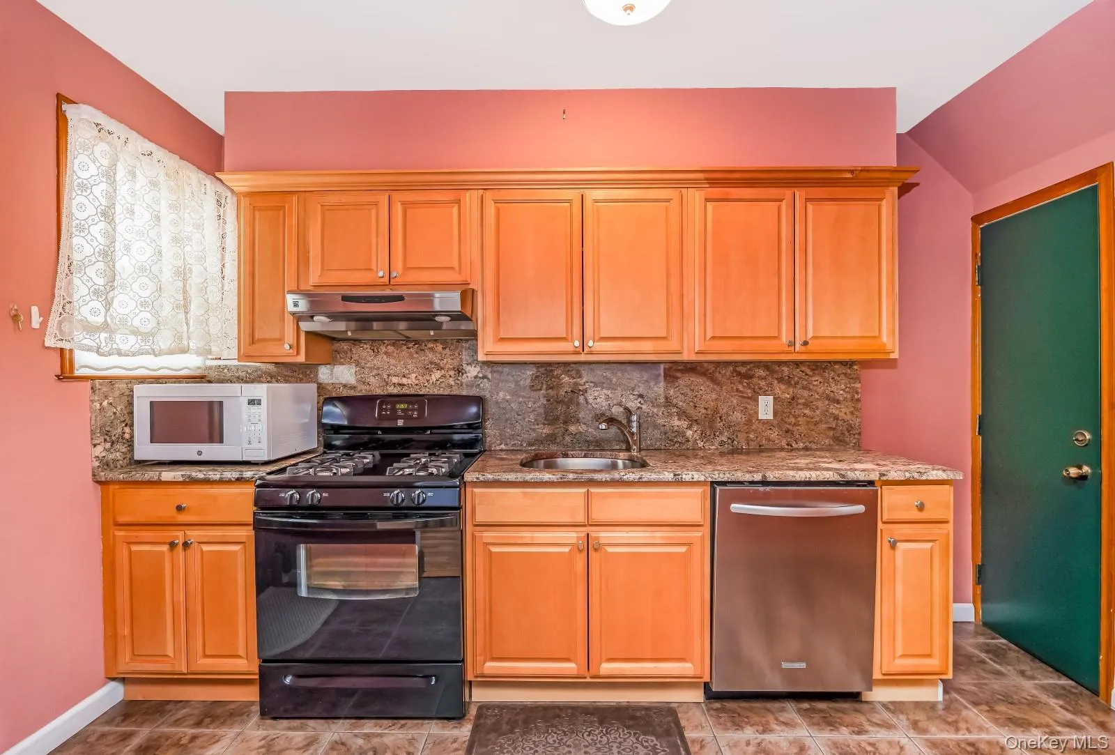 65-56 77th Place, New York, NY, 3 Bedrooms Bedrooms, 8 Rooms Rooms,1 BathroomBathrooms,Residential Sale,For Rent,77th,0,1001688 65-56 77th Place, New York, NY, 3 Bedrooms Bedrooms, 8 Rooms Rooms,1 BathroomBathrooms,Residential Sale,For Rent,77th,0,1001688
