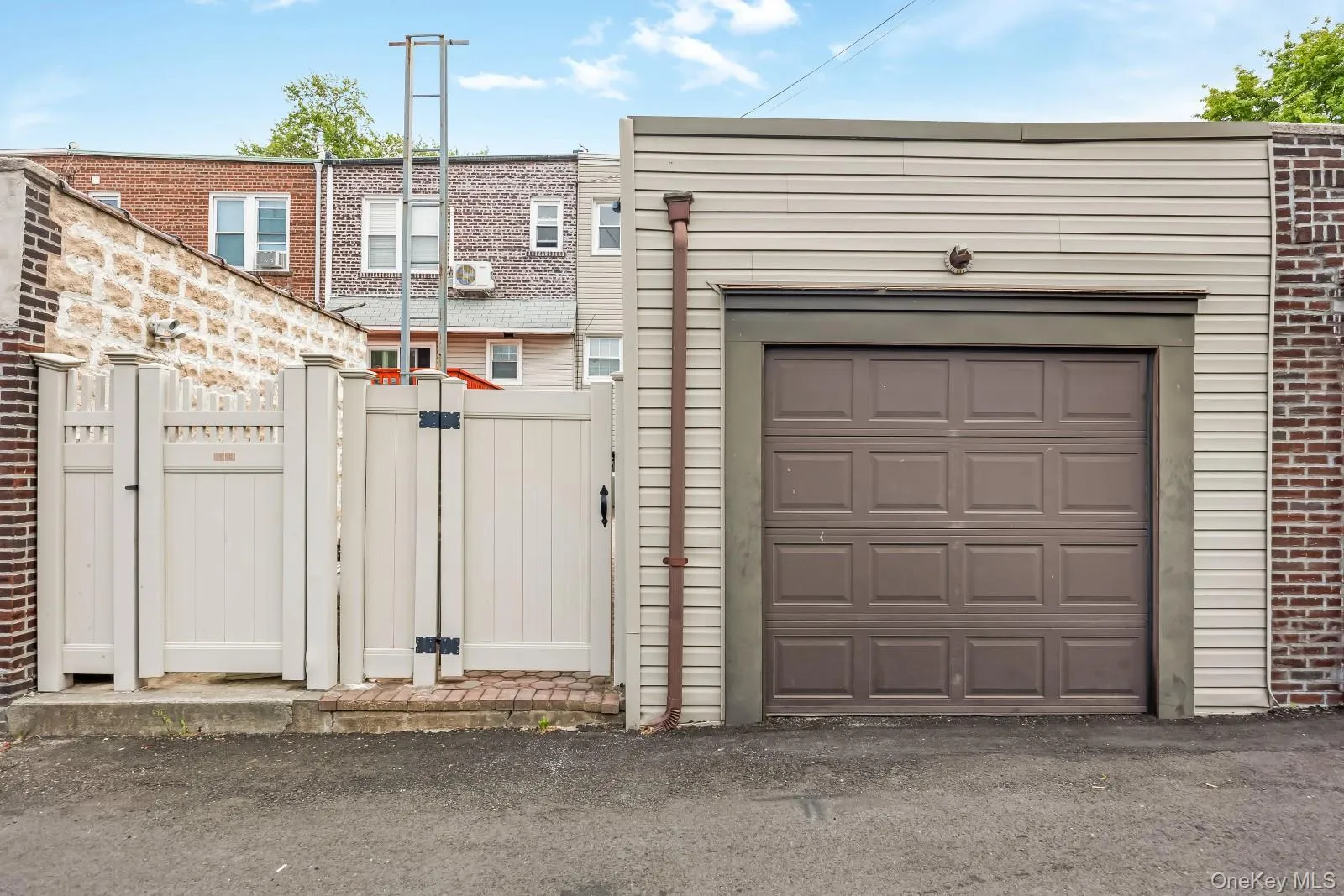 65-56 77th Place, New York, NY, 3 Bedrooms Bedrooms, 8 Rooms Rooms,1 BathroomBathrooms,Residential Sale,For Rent,77th,0,1001688 65-56 77th Place, New York, NY, 3 Bedrooms Bedrooms, 8 Rooms Rooms,1 BathroomBathrooms,Residential Sale,For Rent,77th,0,1001688