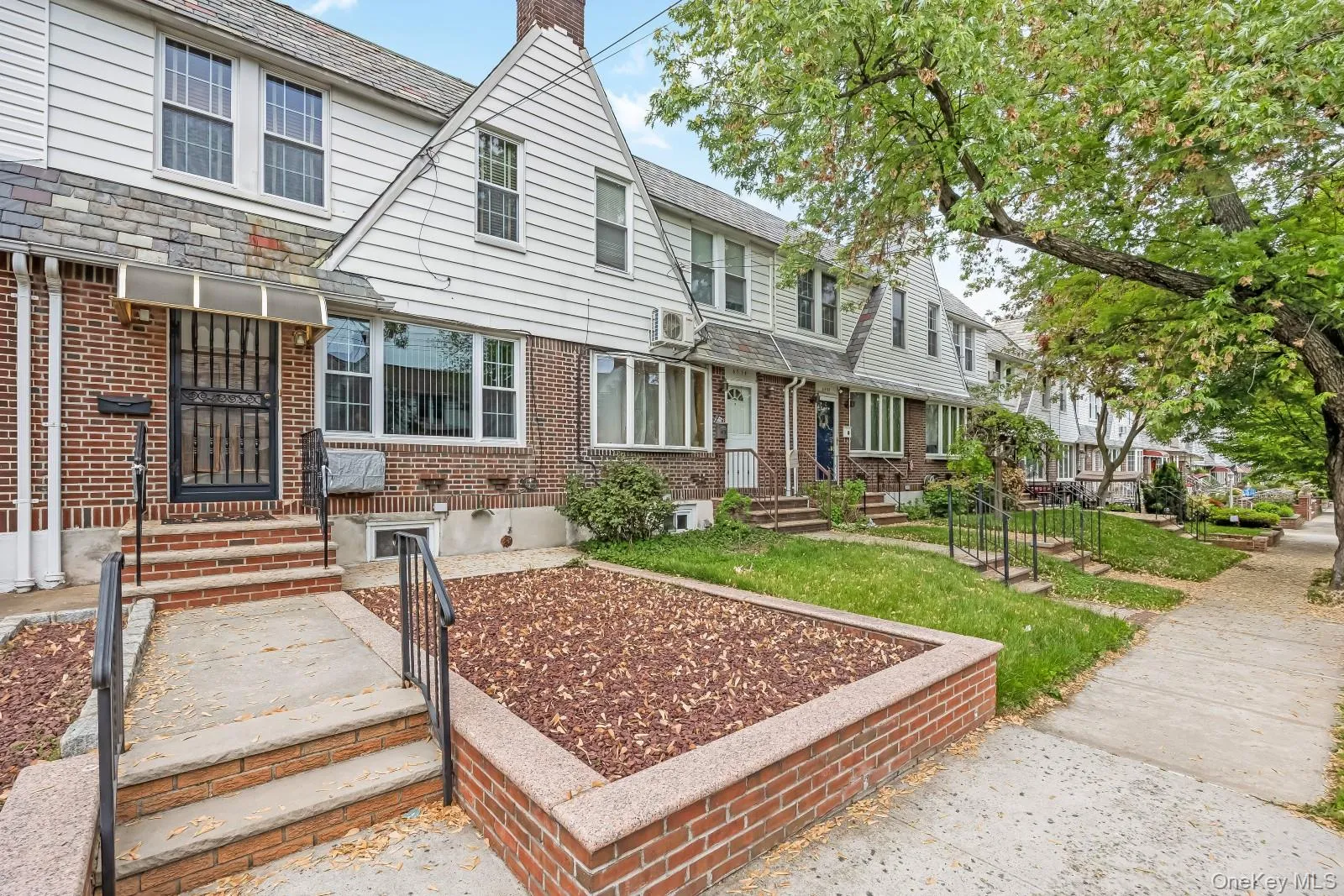 65-56 77th Place, New York, NY, 3 Bedrooms Bedrooms, 8 Rooms Rooms,1 BathroomBathrooms,Residential Sale,For Rent,77th,0,1001688 65-56 77th Place, New York, NY, 3 Bedrooms Bedrooms, 8 Rooms Rooms,1 BathroomBathrooms,Residential Sale,For Rent,77th,0,1001688