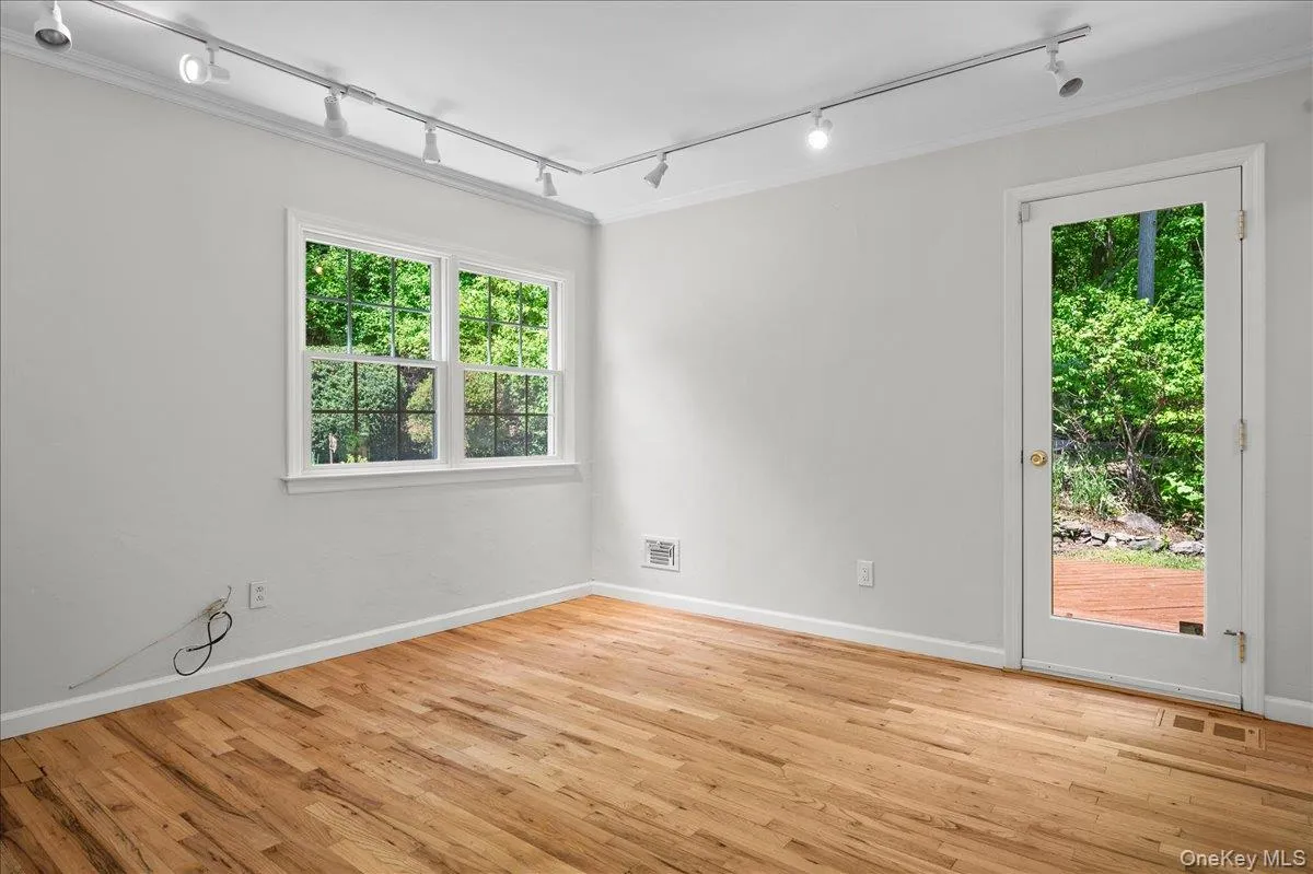 79 Healy Avenue, Greenburgh, NY, 5 Bedrooms Bedrooms, 9 Rooms Rooms,3 BathroomsBathrooms,Residential,For Rent,Healy,0,1001695 79 Healy Avenue, Greenburgh, NY, 5 Bedrooms Bedrooms, 9 Rooms Rooms,3 BathroomsBathrooms,Residential,For Rent,Healy,0,1001695