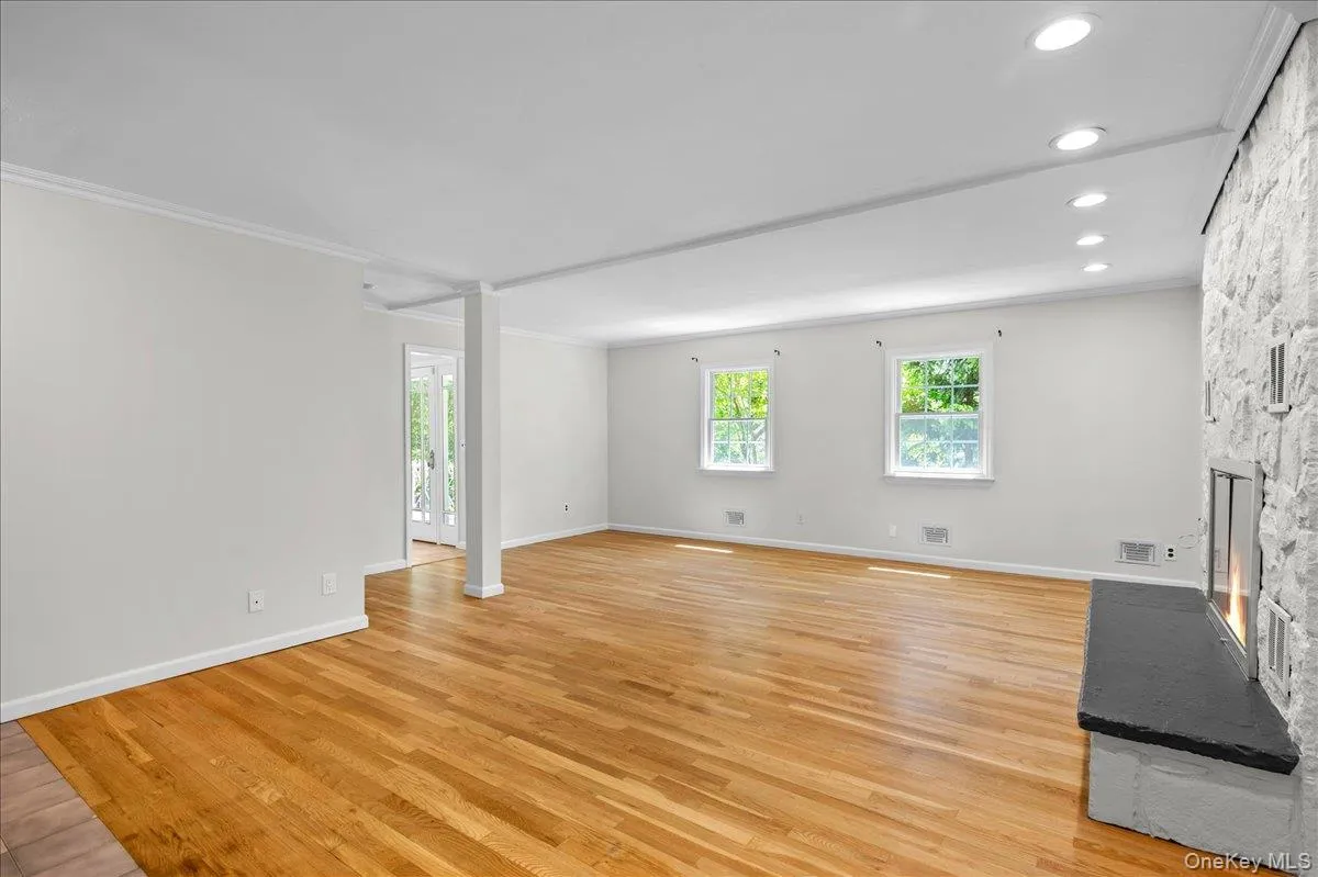 79 Healy Avenue, Greenburgh, NY, 5 Bedrooms Bedrooms, 9 Rooms Rooms,3 BathroomsBathrooms,Residential,For Rent,Healy,0,1001695 79 Healy Avenue, Greenburgh, NY, 5 Bedrooms Bedrooms, 9 Rooms Rooms,3 BathroomsBathrooms,Residential,For Rent,Healy,0,1001695
