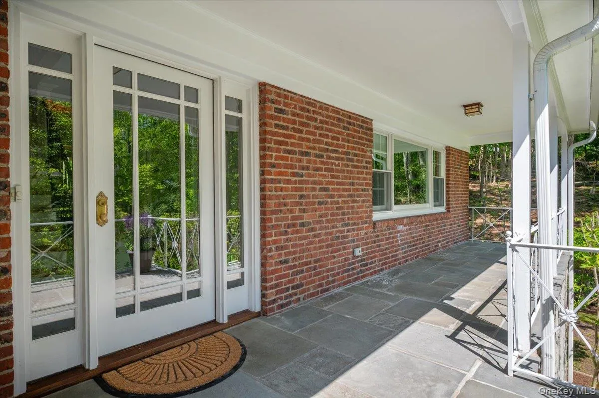79 Healy Avenue, Greenburgh, NY, 5 Bedrooms Bedrooms, 9 Rooms Rooms,3 BathroomsBathrooms,Residential,For Rent,Healy,0,1001695 79 Healy Avenue, Greenburgh, NY, 5 Bedrooms Bedrooms, 9 Rooms Rooms,3 BathroomsBathrooms,Residential,For Rent,Healy,0,1001695