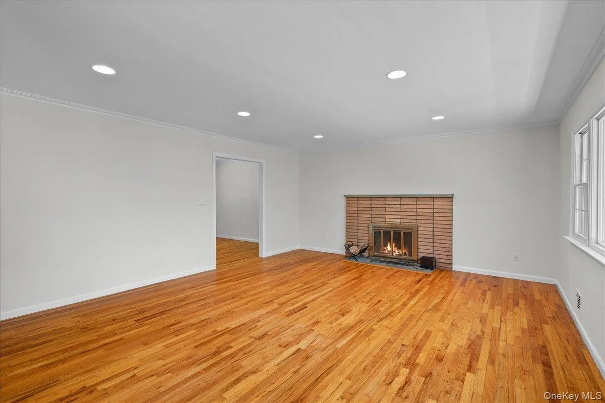 79 Healy Avenue, Greenburgh, NY, 5 Bedrooms Bedrooms, 9 Rooms Rooms,3 BathroomsBathrooms,Residential,For Rent,Healy,0,1001695 79 Healy Avenue, Greenburgh, NY, 5 Bedrooms Bedrooms, 9 Rooms Rooms,3 BathroomsBathrooms,Residential,For Rent,Healy,0,1001695