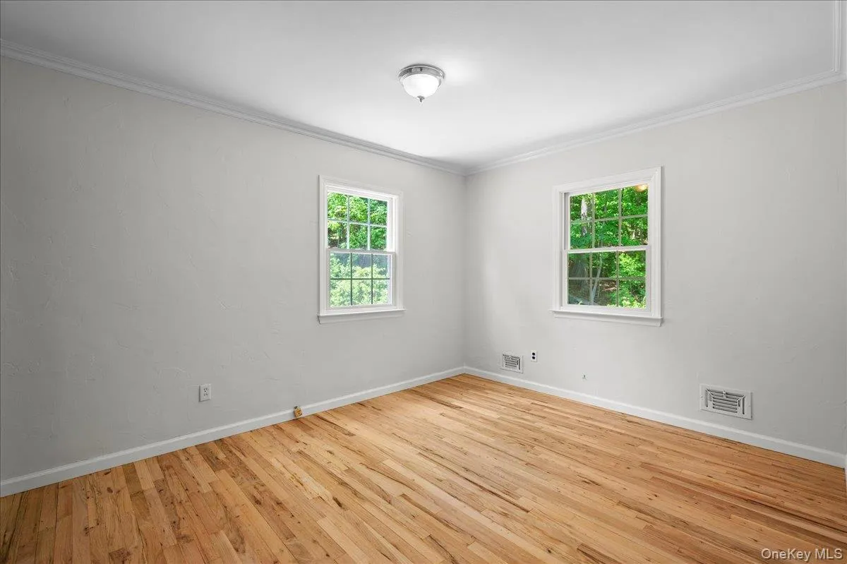 79 Healy Avenue, Greenburgh, NY, 5 Bedrooms Bedrooms, 9 Rooms Rooms,3 BathroomsBathrooms,Residential,For Rent,Healy,0,1001695 79 Healy Avenue, Greenburgh, NY, 5 Bedrooms Bedrooms, 9 Rooms Rooms,3 BathroomsBathrooms,Residential,For Rent,Healy,0,1001695