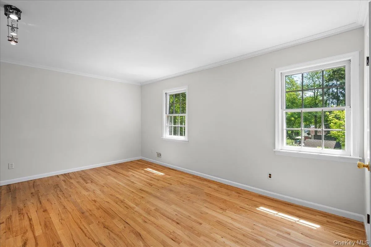 79 Healy Avenue, Greenburgh, NY, 5 Bedrooms Bedrooms, 9 Rooms Rooms,3 BathroomsBathrooms,Residential,For Rent,Healy,0,1001695 79 Healy Avenue, Greenburgh, NY, 5 Bedrooms Bedrooms, 9 Rooms Rooms,3 BathroomsBathrooms,Residential,For Rent,Healy,0,1001695
