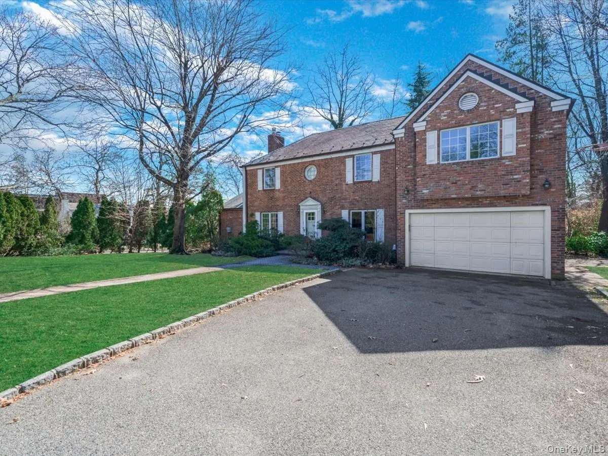 2 Amherst Road, North Hempstead, NY, 4 Bedrooms Bedrooms, 12 Rooms Rooms,3 BathroomsBathrooms,Residential Lease,For Rent,Amherst,0,1001701 2 Amherst Road, North Hempstead, NY, 4 Bedrooms Bedrooms, 12 Rooms Rooms,3 BathroomsBathrooms,Residential Lease,For Rent,Amherst,0,1001701
