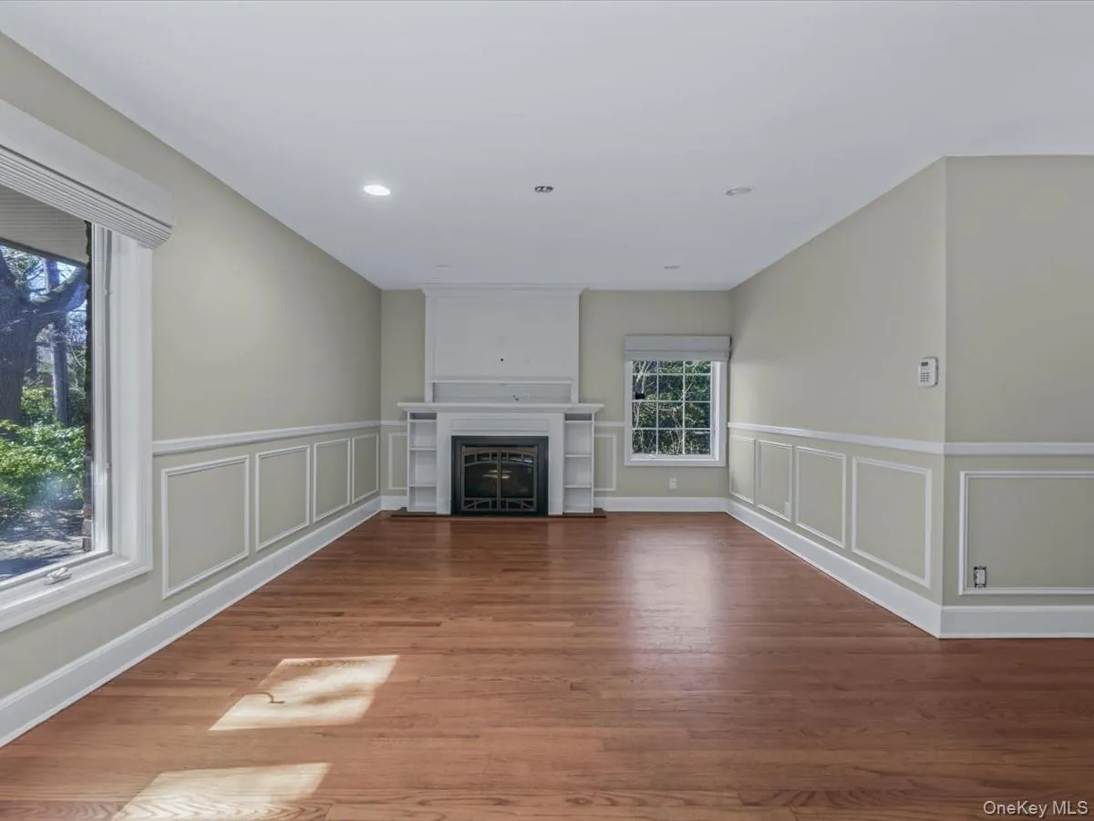 2 Amherst Road, North Hempstead, NY, 4 Bedrooms Bedrooms, 12 Rooms Rooms,3 BathroomsBathrooms,Residential Lease,For Rent,Amherst,0,1001701 2 Amherst Road, North Hempstead, NY, 4 Bedrooms Bedrooms, 12 Rooms Rooms,3 BathroomsBathrooms,Residential Lease,For Rent,Amherst,0,1001701