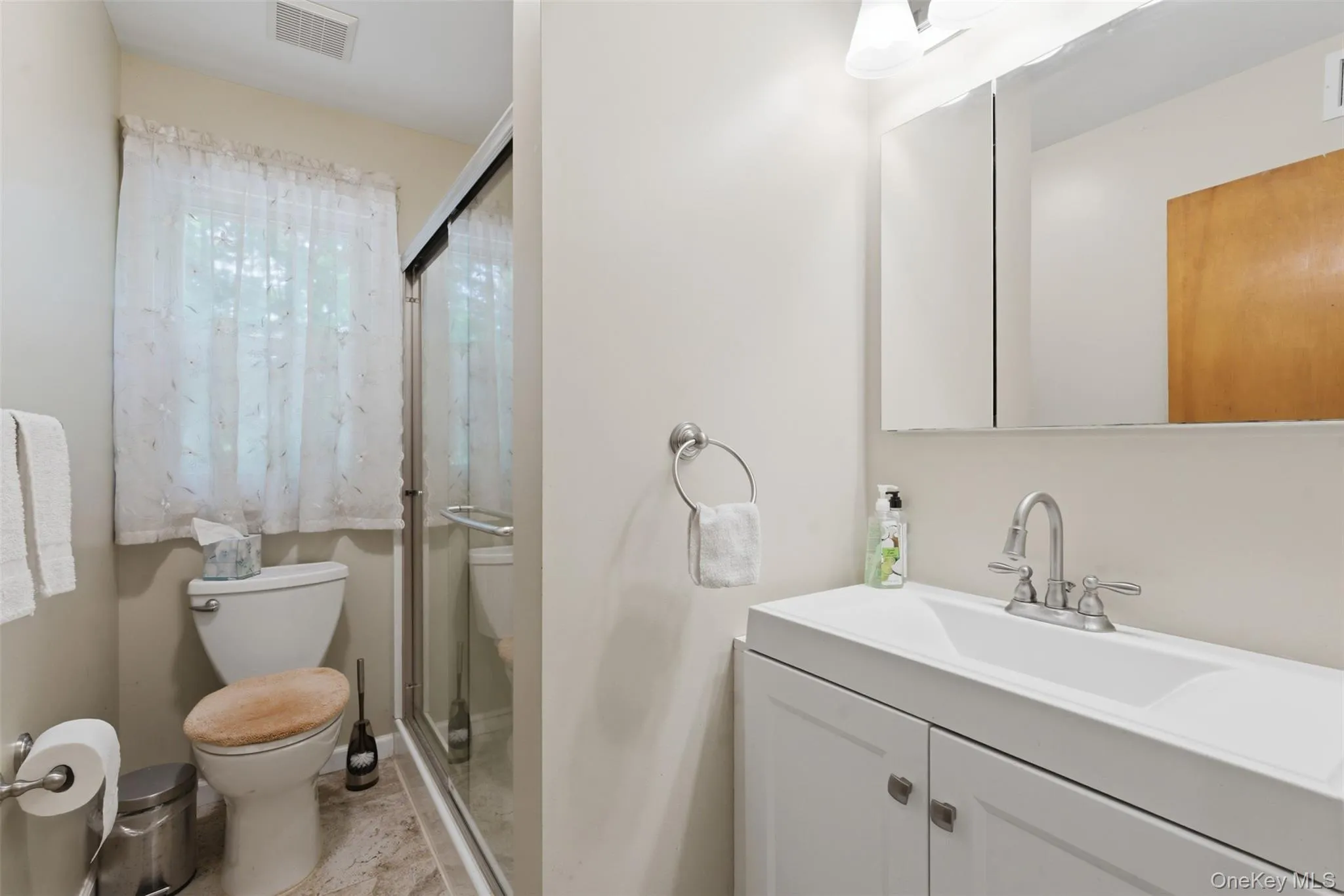 2 Mallard Drive, Clarkstown, NY, 5 Bedrooms Bedrooms, 12 Rooms Rooms,2 BathroomsBathrooms,Residential,For Rent,Mallard,0,1001708 2 Mallard Drive, Clarkstown, NY, 5 Bedrooms Bedrooms, 12 Rooms Rooms,2 BathroomsBathrooms,Residential,For Rent,Mallard,0,1001708