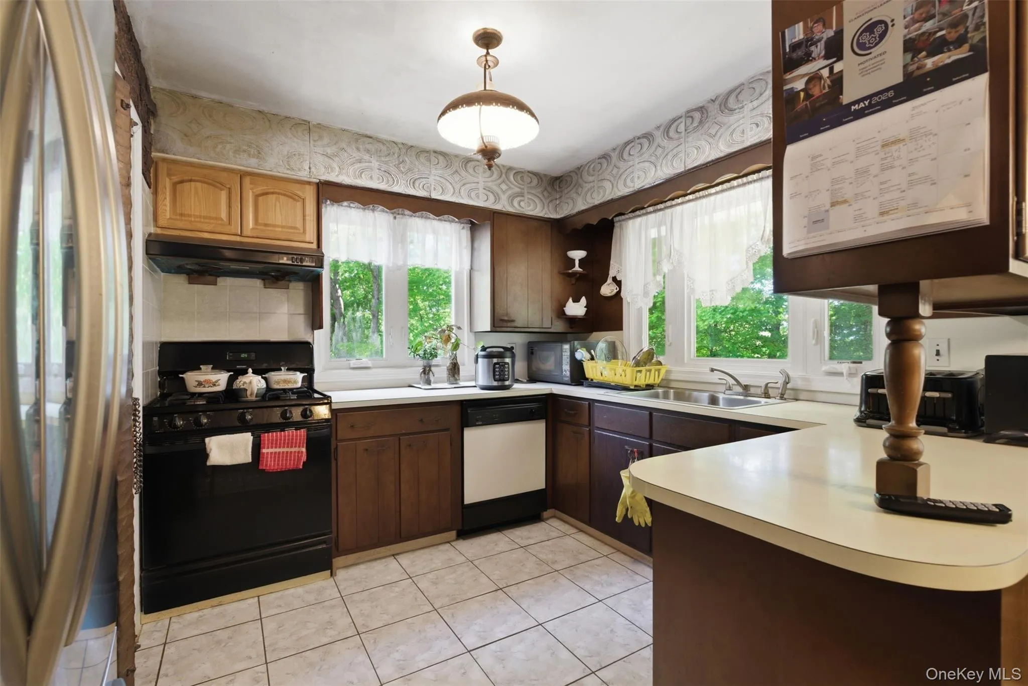 2 Mallard Drive, Clarkstown, NY, 5 Bedrooms Bedrooms, 12 Rooms Rooms,2 BathroomsBathrooms,Residential,For Rent,Mallard,0,1001708 2 Mallard Drive, Clarkstown, NY, 5 Bedrooms Bedrooms, 12 Rooms Rooms,2 BathroomsBathrooms,Residential,For Rent,Mallard,0,1001708