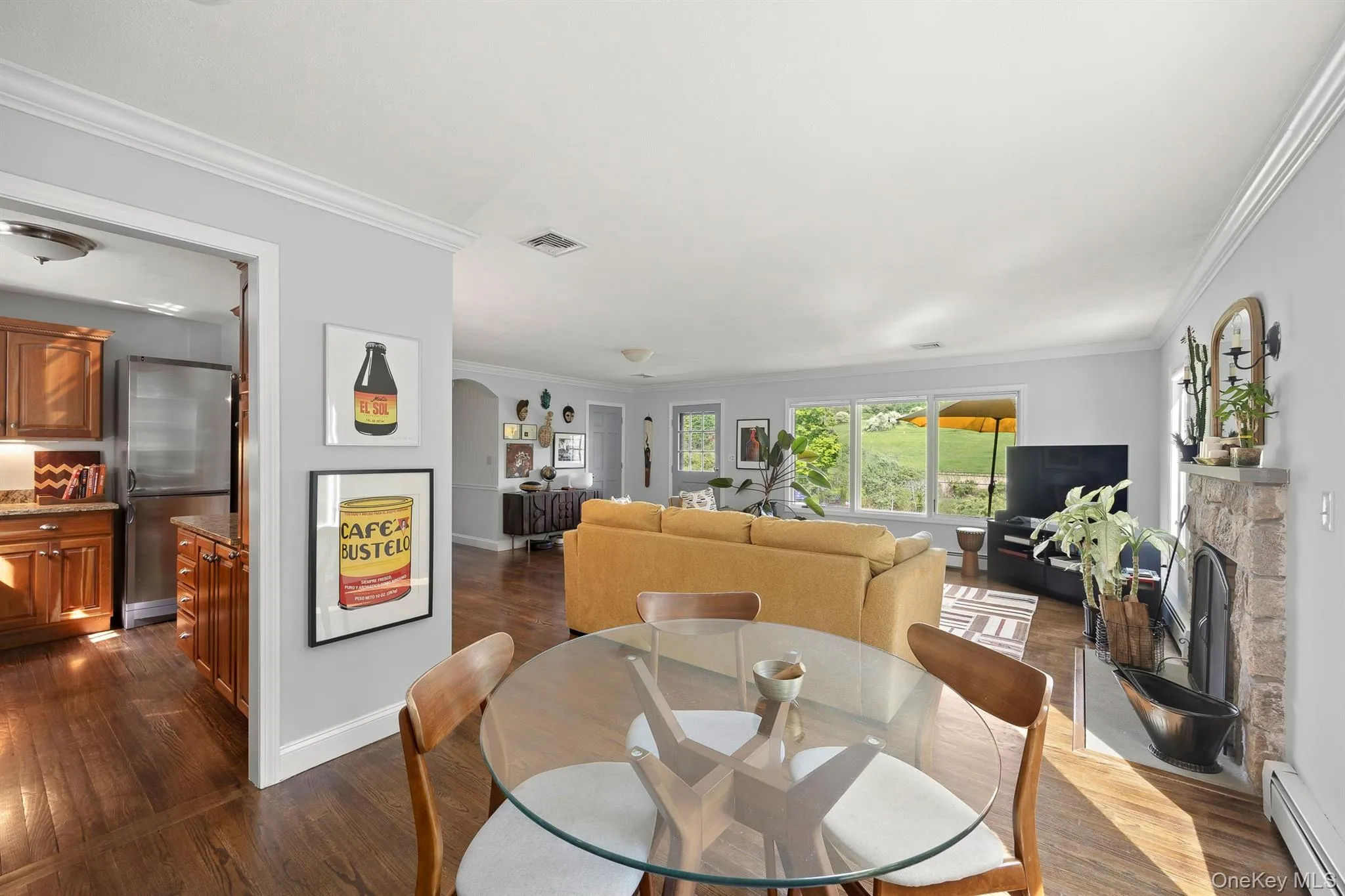 Open plan: Kitchen, Dining Area and Living Room with view.Stone Terrace in front. Open plan: Kitchen, Dining Area and Living Room with view.Stone Terrace in front.