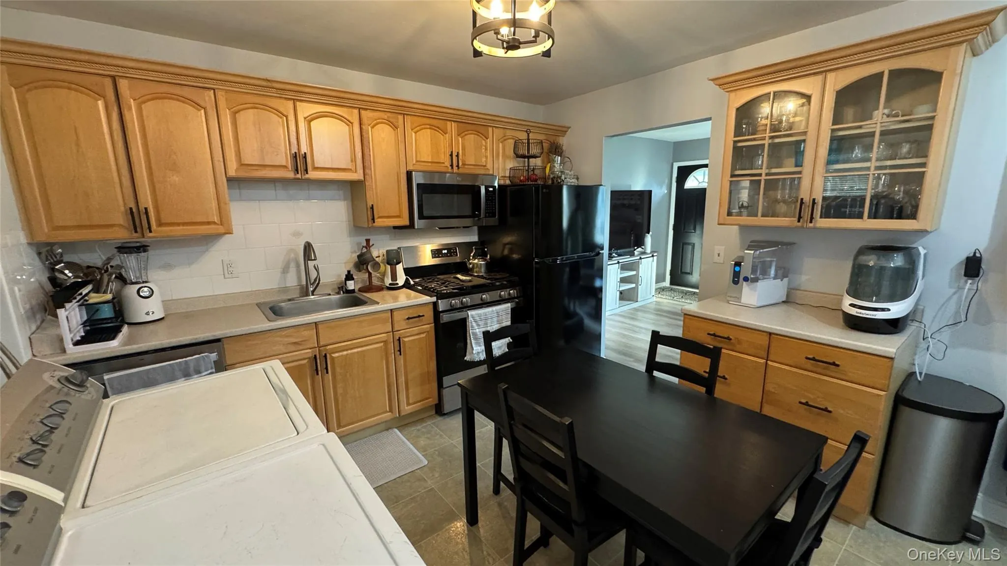 9 Maple Avenue, Haverstraw, NY, 2 Bedrooms Bedrooms, 5 Rooms Rooms,1 BathroomBathrooms,Residential,For Rent,Maple,0,1001720 9 Maple Avenue, Haverstraw, NY, 2 Bedrooms Bedrooms, 5 Rooms Rooms,1 BathroomBathrooms,Residential,For Rent,Maple,0,1001720