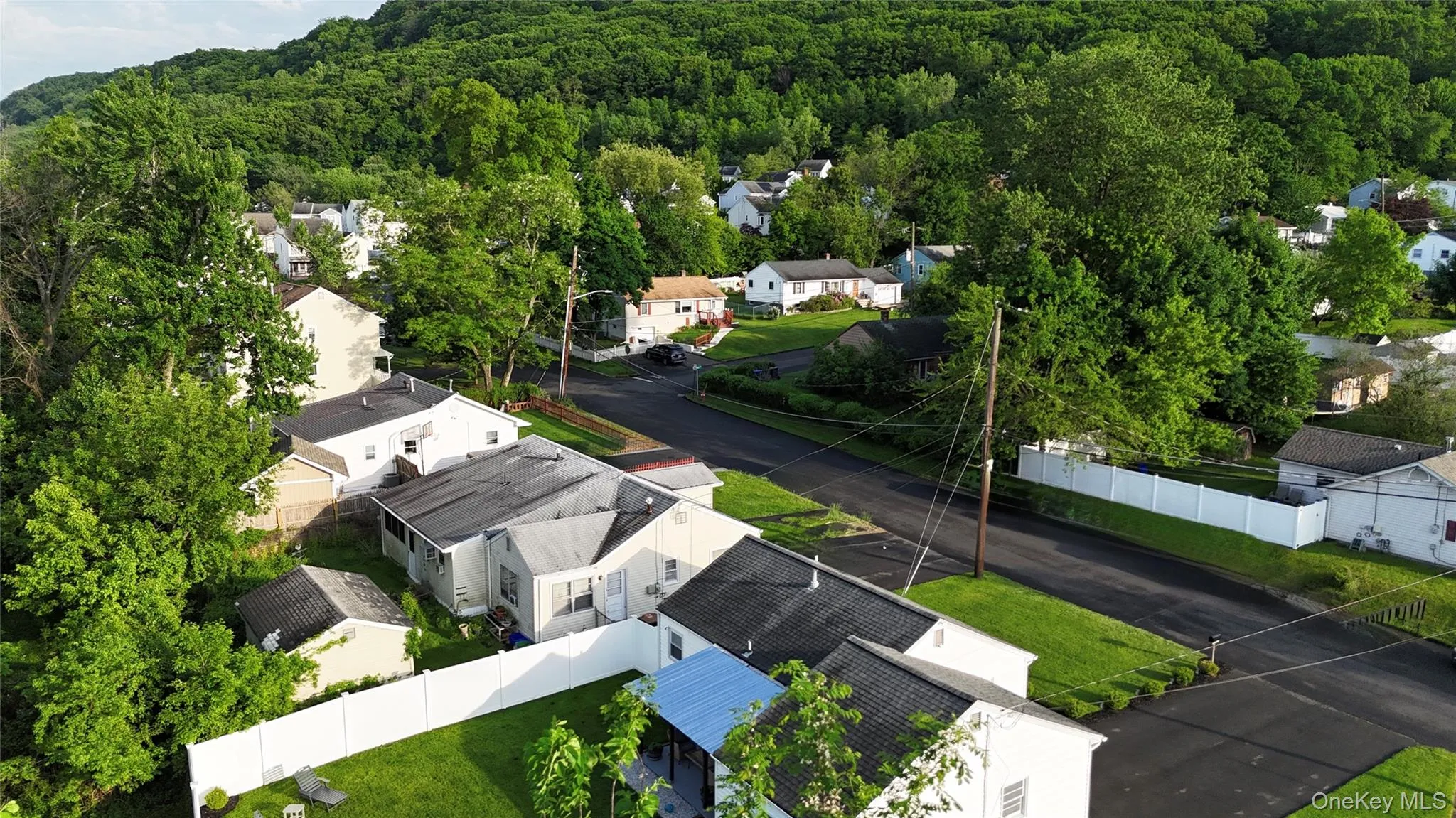 9 Maple Avenue, Haverstraw, NY, 2 Bedrooms Bedrooms, 5 Rooms Rooms,1 BathroomBathrooms,Residential,For Rent,Maple,0,1001720 9 Maple Avenue, Haverstraw, NY, 2 Bedrooms Bedrooms, 5 Rooms Rooms,1 BathroomBathrooms,Residential,For Rent,Maple,0,1001720