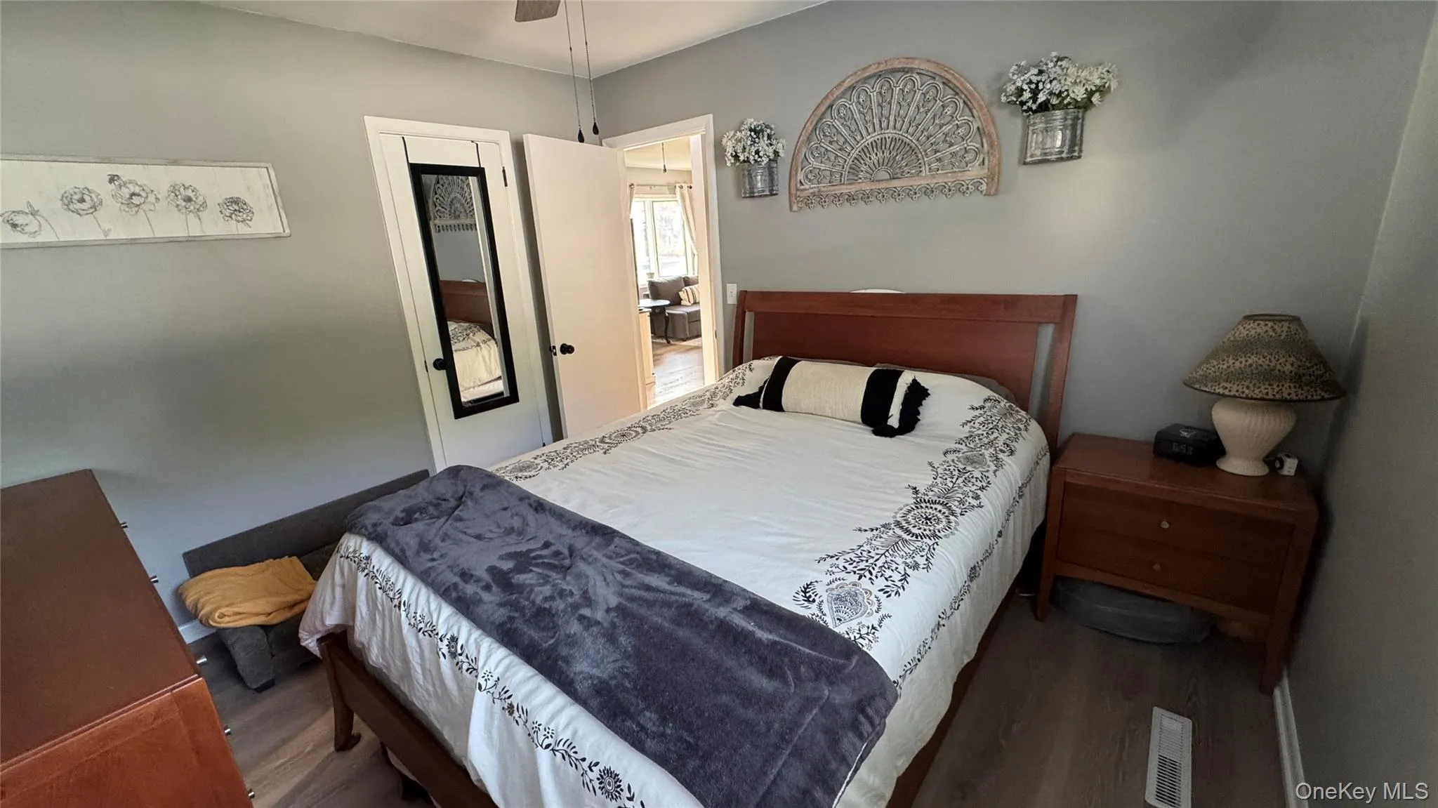 9 Maple Avenue, Haverstraw, NY, 2 Bedrooms Bedrooms, 5 Rooms Rooms,1 BathroomBathrooms,Residential,For Rent,Maple,0,1001720 9 Maple Avenue, Haverstraw, NY, 2 Bedrooms Bedrooms, 5 Rooms Rooms,1 BathroomBathrooms,Residential,For Rent,Maple,0,1001720