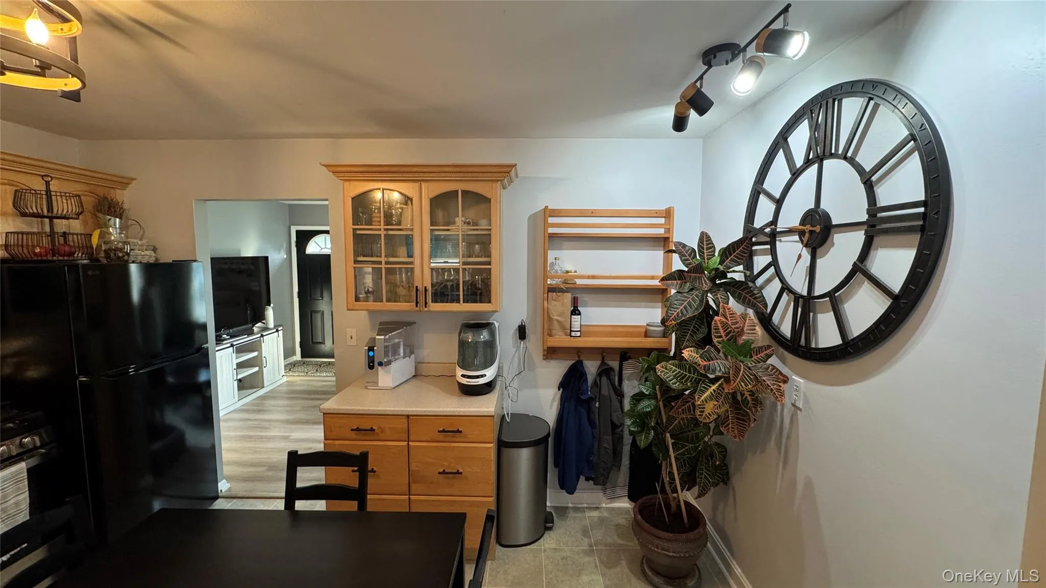 9 Maple Avenue, Haverstraw, NY, 2 Bedrooms Bedrooms, 5 Rooms Rooms,1 BathroomBathrooms,Residential,For Rent,Maple,0,1001720 9 Maple Avenue, Haverstraw, NY, 2 Bedrooms Bedrooms, 5 Rooms Rooms,1 BathroomBathrooms,Residential,For Rent,Maple,0,1001720