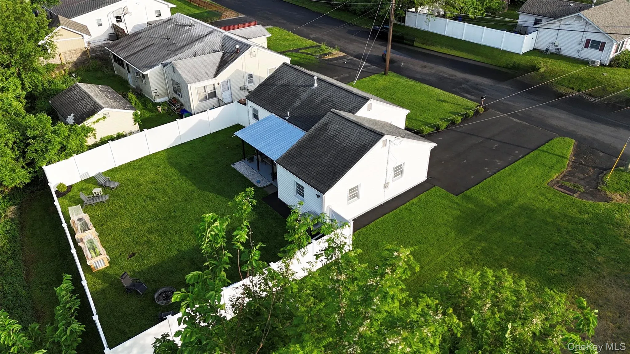 9 Maple Avenue, Haverstraw, NY, 2 Bedrooms Bedrooms, 5 Rooms Rooms,1 BathroomBathrooms,Residential,For Rent,Maple,0,1001720 9 Maple Avenue, Haverstraw, NY, 2 Bedrooms Bedrooms, 5 Rooms Rooms,1 BathroomBathrooms,Residential,For Rent,Maple,0,1001720