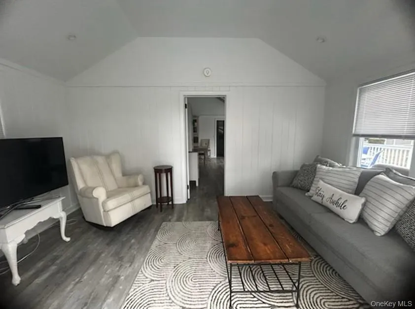 245 Springville Road, Southampton, NY, 2 Bedrooms Bedrooms, 5 Rooms Rooms,1 BathroomBathrooms,Residential,For Rent,Springville,0,1001722 245 Springville Road, Southampton, NY, 2 Bedrooms Bedrooms, 5 Rooms Rooms,1 BathroomBathrooms,Residential,For Rent,Springville,0,1001722