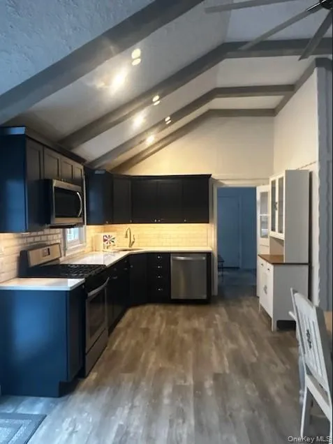 245 Springville Road, Southampton, NY, 2 Bedrooms Bedrooms, 5 Rooms Rooms,1 BathroomBathrooms,Residential,For Rent,Springville,0,1001722 245 Springville Road, Southampton, NY, 2 Bedrooms Bedrooms, 5 Rooms Rooms,1 BathroomBathrooms,Residential,For Rent,Springville,0,1001722