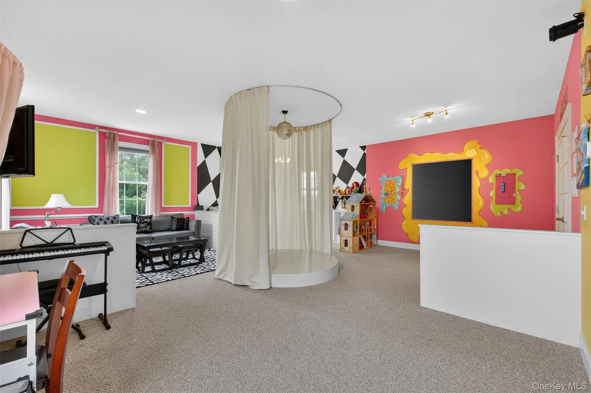 219 Country Club Road, East Fishkill, NY, 4 Bedrooms Bedrooms, 15 Rooms Rooms,4 BathroomsBathrooms,Residential,For Rent,Country Club,0,1001724 219 Country Club Road, East Fishkill, NY, 4 Bedrooms Bedrooms, 15 Rooms Rooms,4 BathroomsBathrooms,Residential,For Rent,Country Club,0,1001724