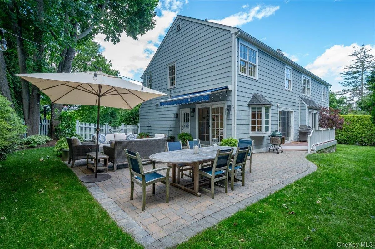 1 Elm Avenue, Mamaroneck, NY, 5 Bedrooms Bedrooms, 10 Rooms Rooms,4 BathroomsBathrooms,Residential,For Rent,Elm,0,1001734 1 Elm Avenue, Mamaroneck, NY, 5 Bedrooms Bedrooms, 10 Rooms Rooms,4 BathroomsBathrooms,Residential,For Rent,Elm,0,1001734